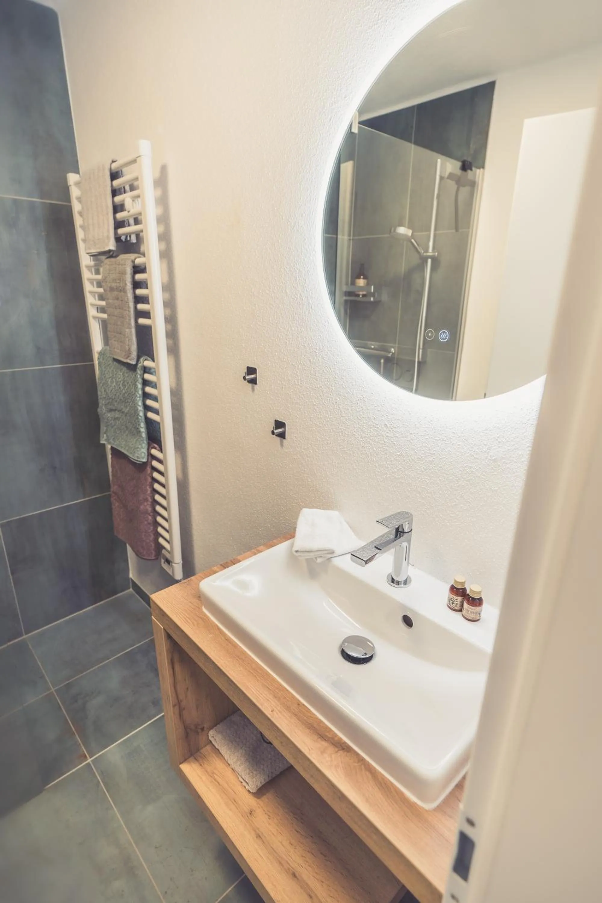 Shower in Anna Pertl - lieblingsquartier