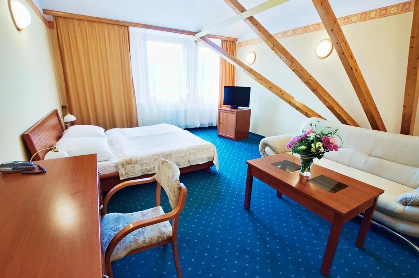 Photo of the whole room, Bed in Hotel Panorama