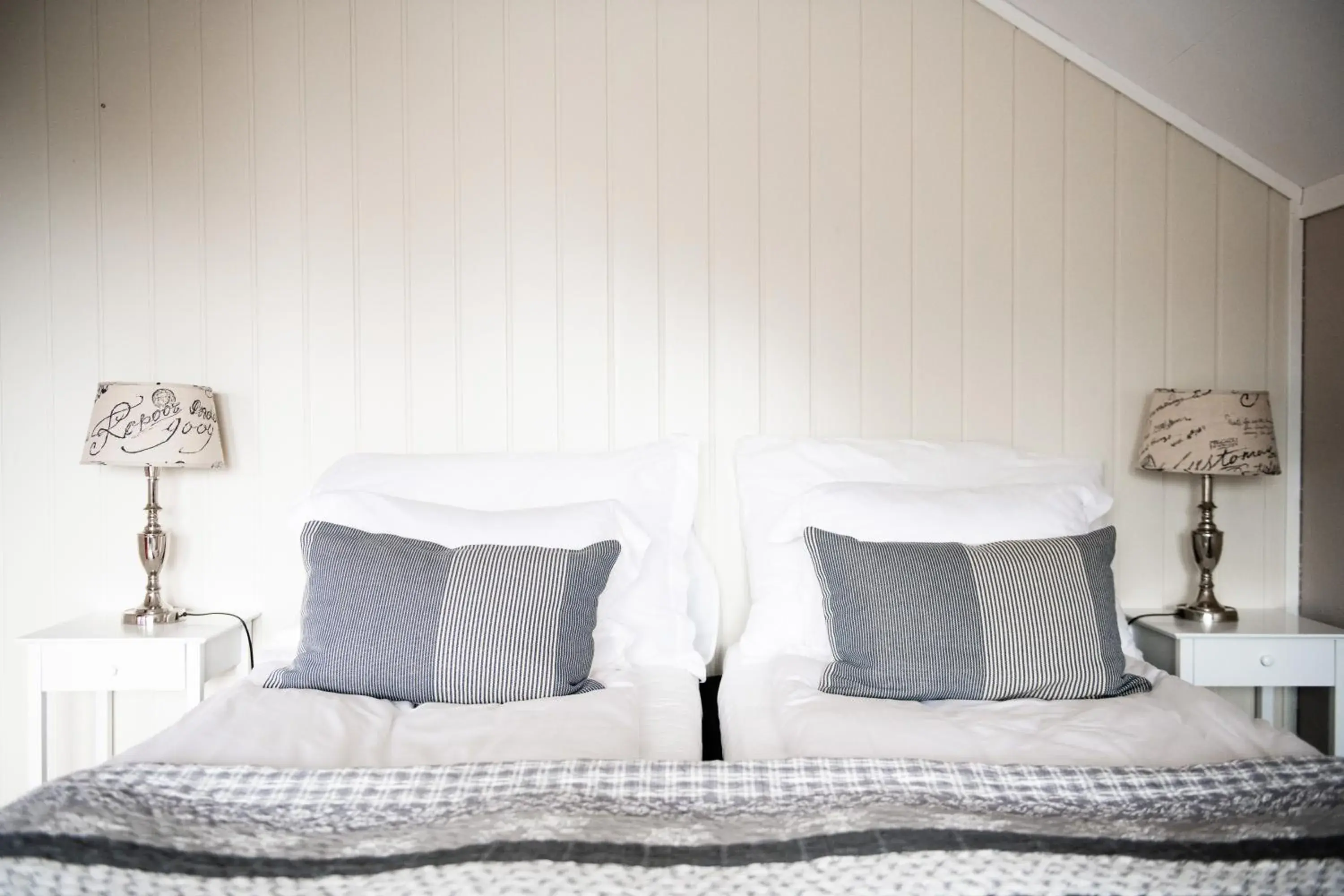 Bedroom, Bed in Moens Motell Bedroom, Bed in Moens Motell