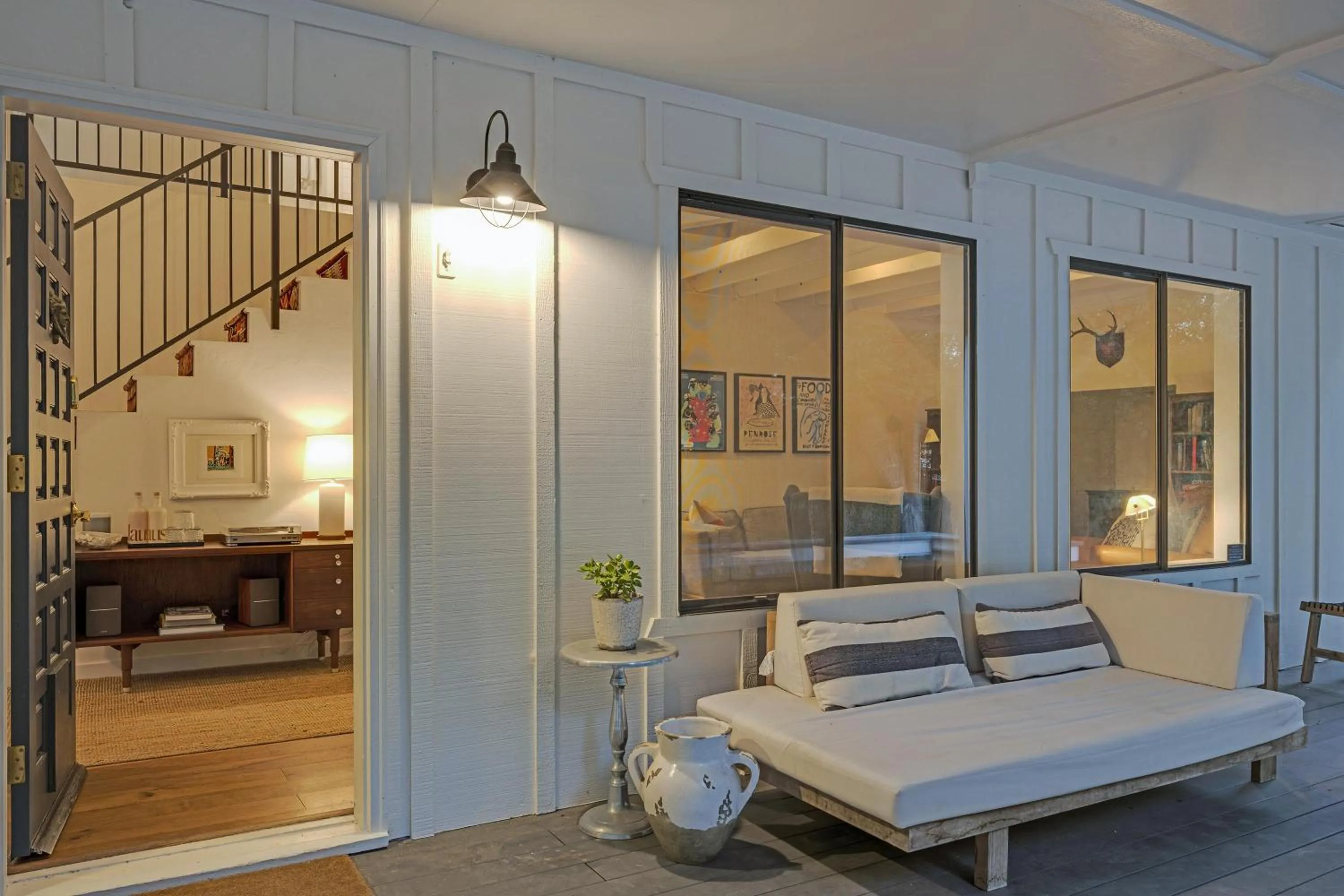 Property building, Bed in The Calistoga Cottage Wooded And Sunny 5 Mins To Downtown