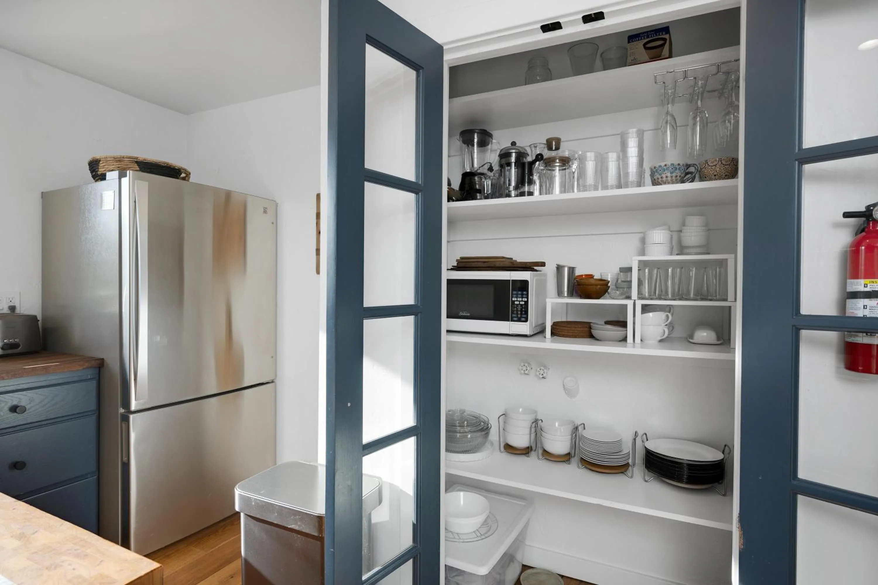 Property building in The Calistoga Cottage Wooded And Sunny 5 Mins To Downtown