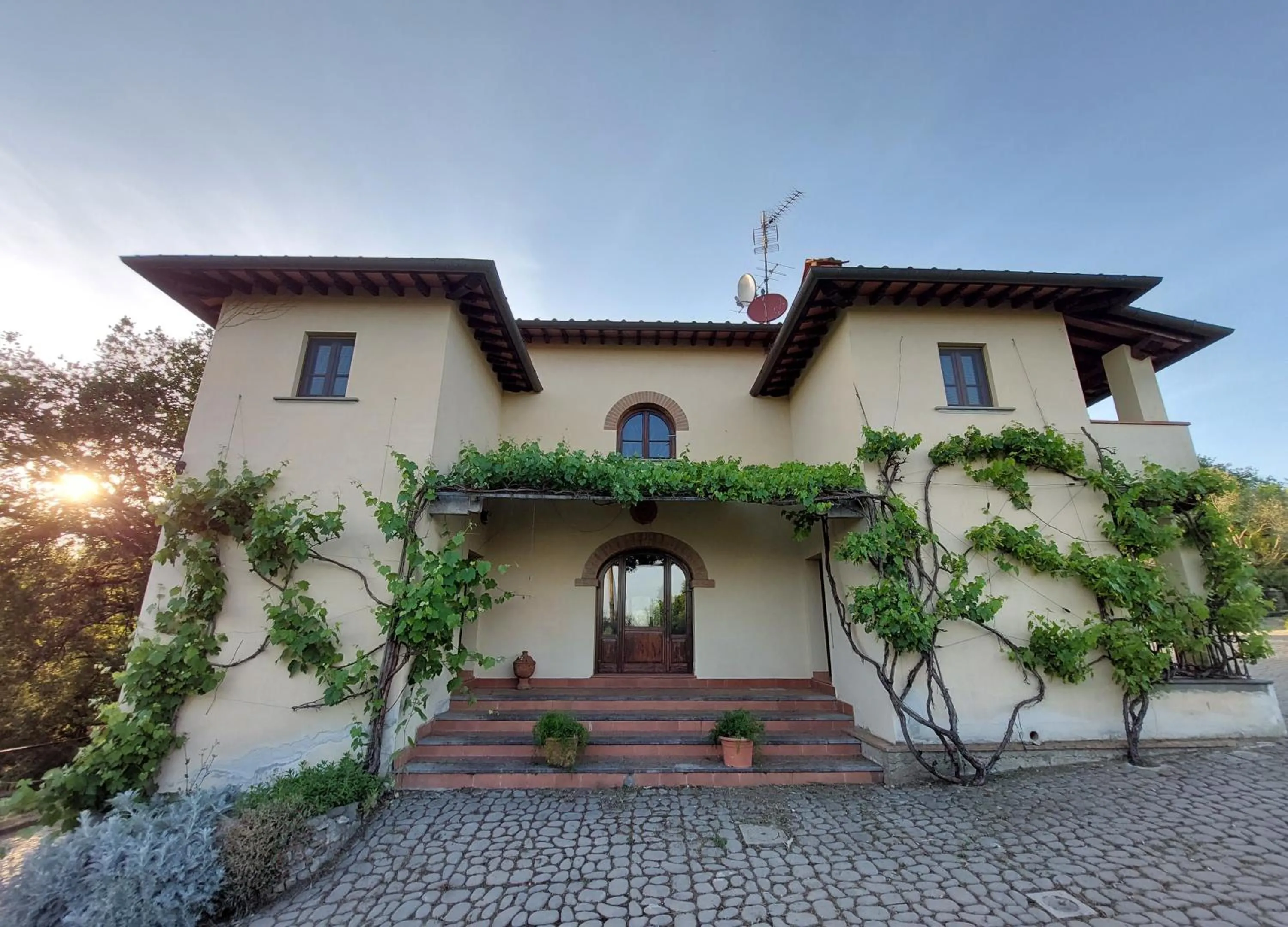 Property building in Il Castellaccio di Figline