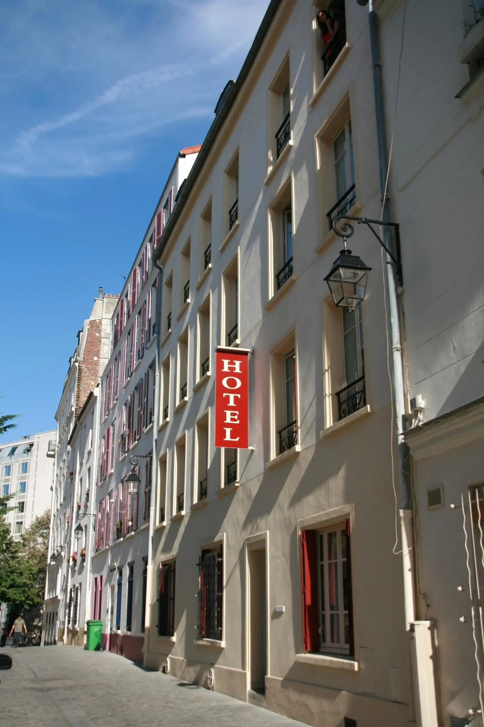 Facade/entrance, Neighborhood in Hôtel du Roussillon