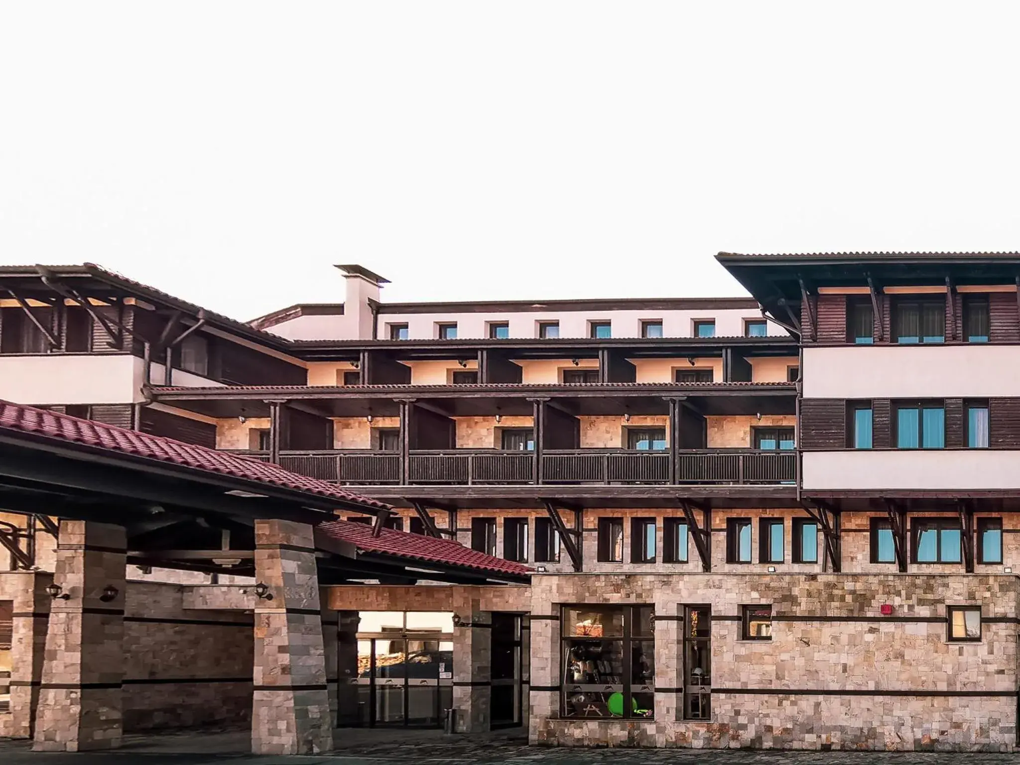 Facade/entrance in Trinity Residence Bansko Facade/entrance in Trinity Residence Bansko