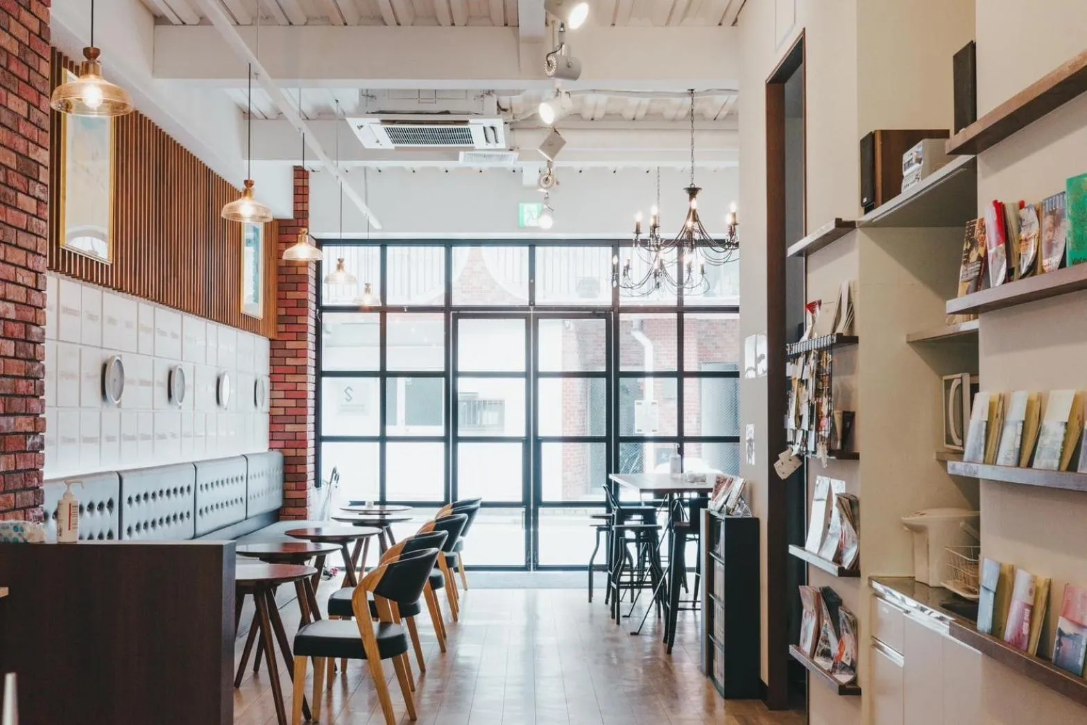 Lobby or reception in Hiromas Hostel in Ueno