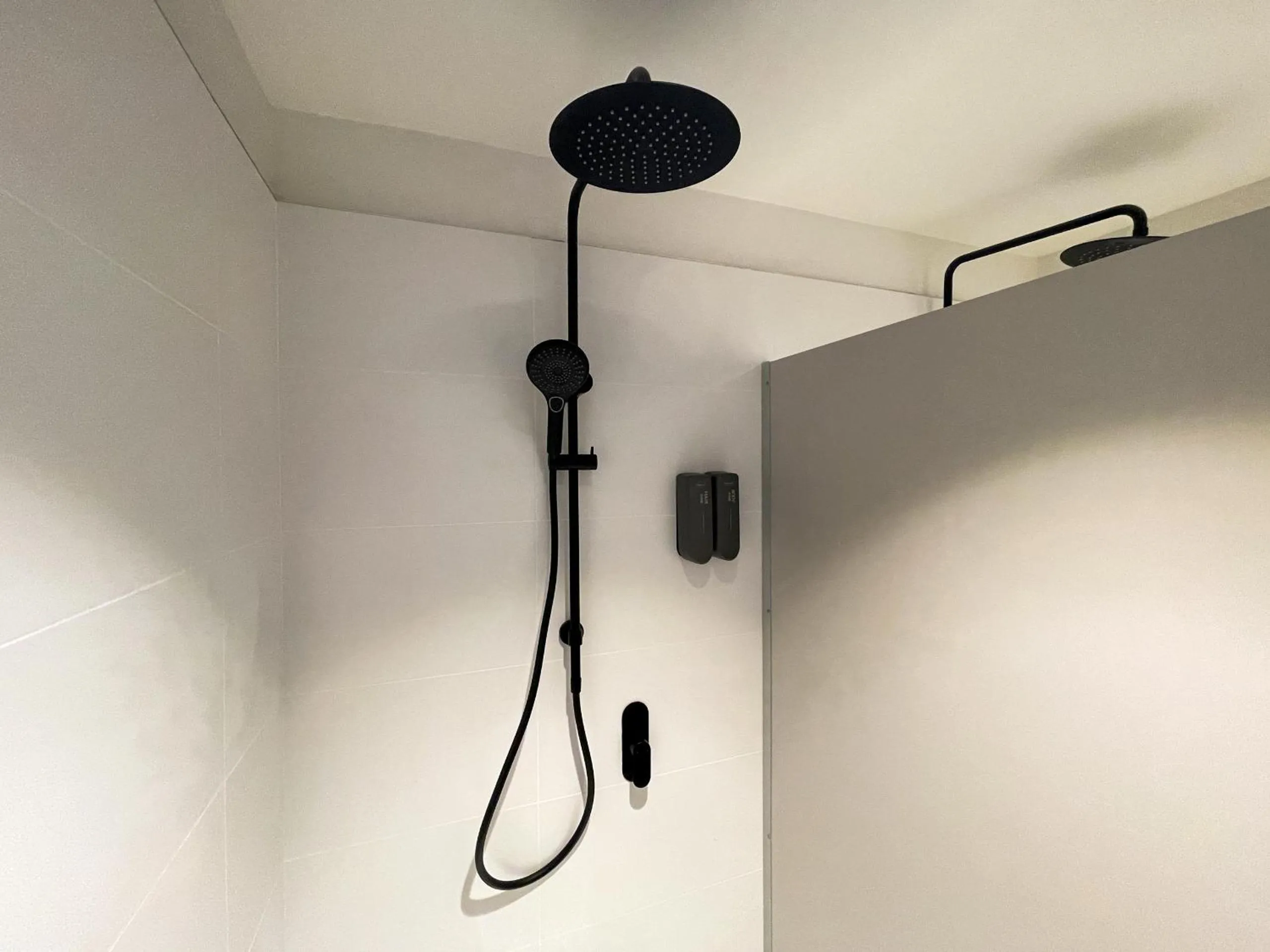 Shower in Airone Capsule Hotel