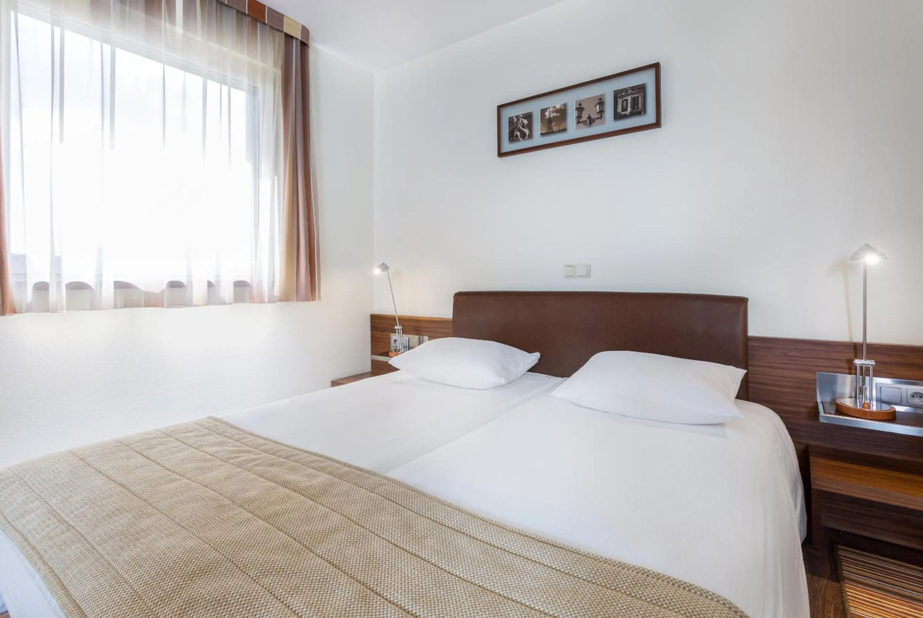 Bed in Qubus Hotel Gliwice