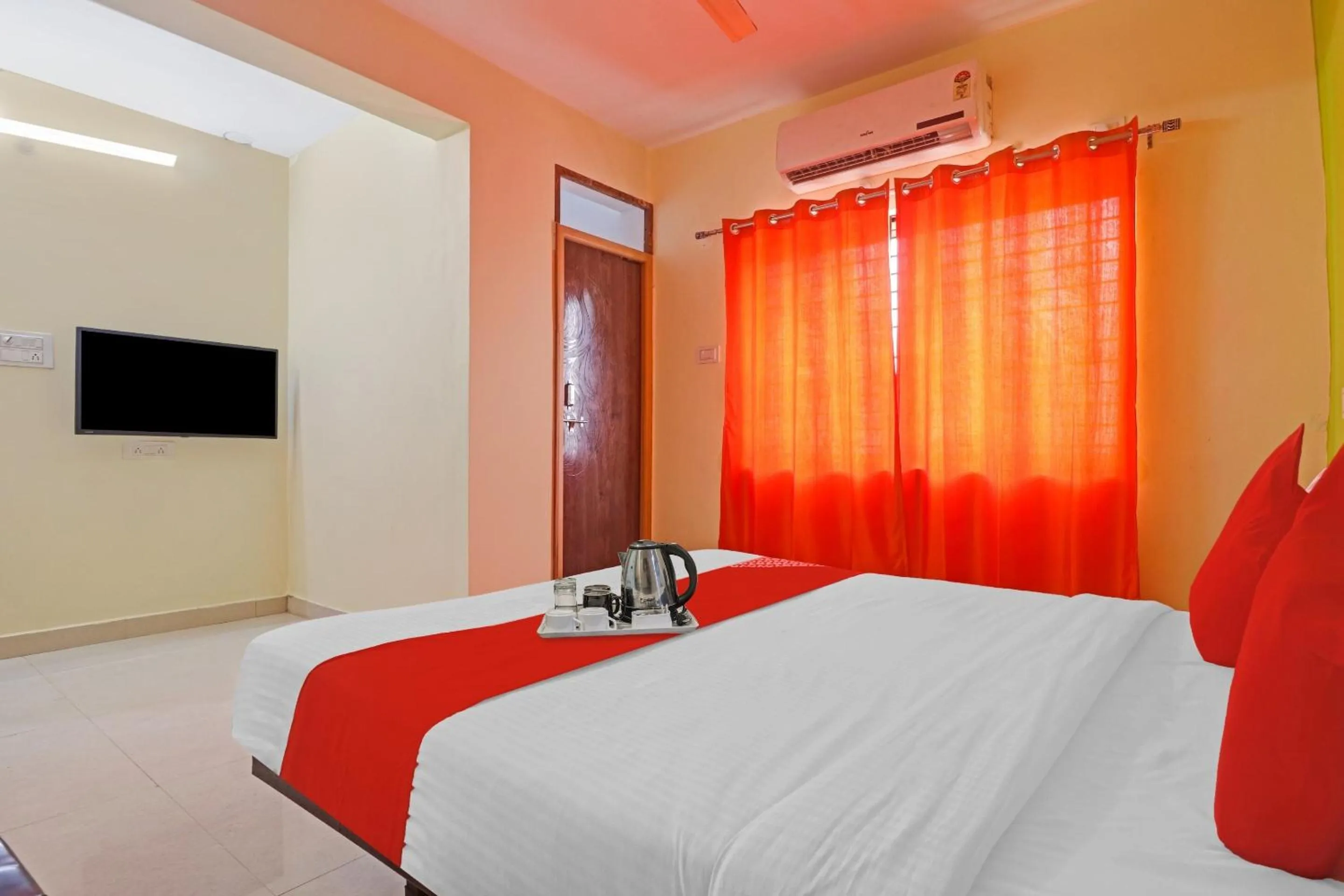 Bedroom, Bed in Hotel O Dk Reddy Square