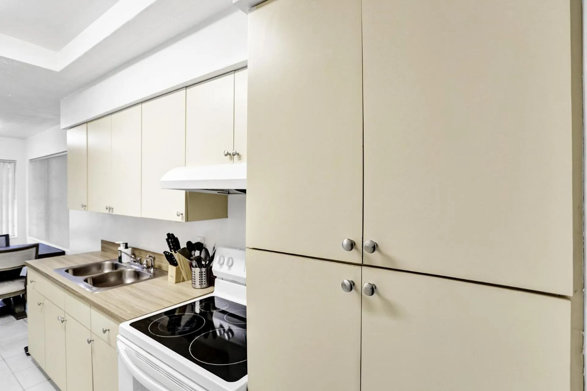 kitchen in Victoria Park Regency