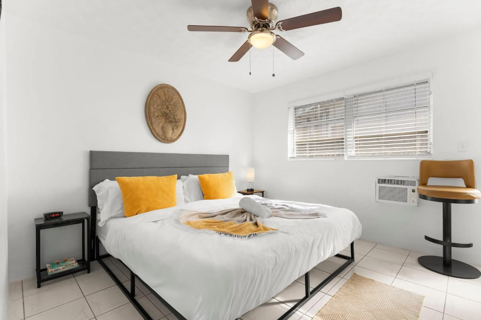 Bed in Victoria Park Regency