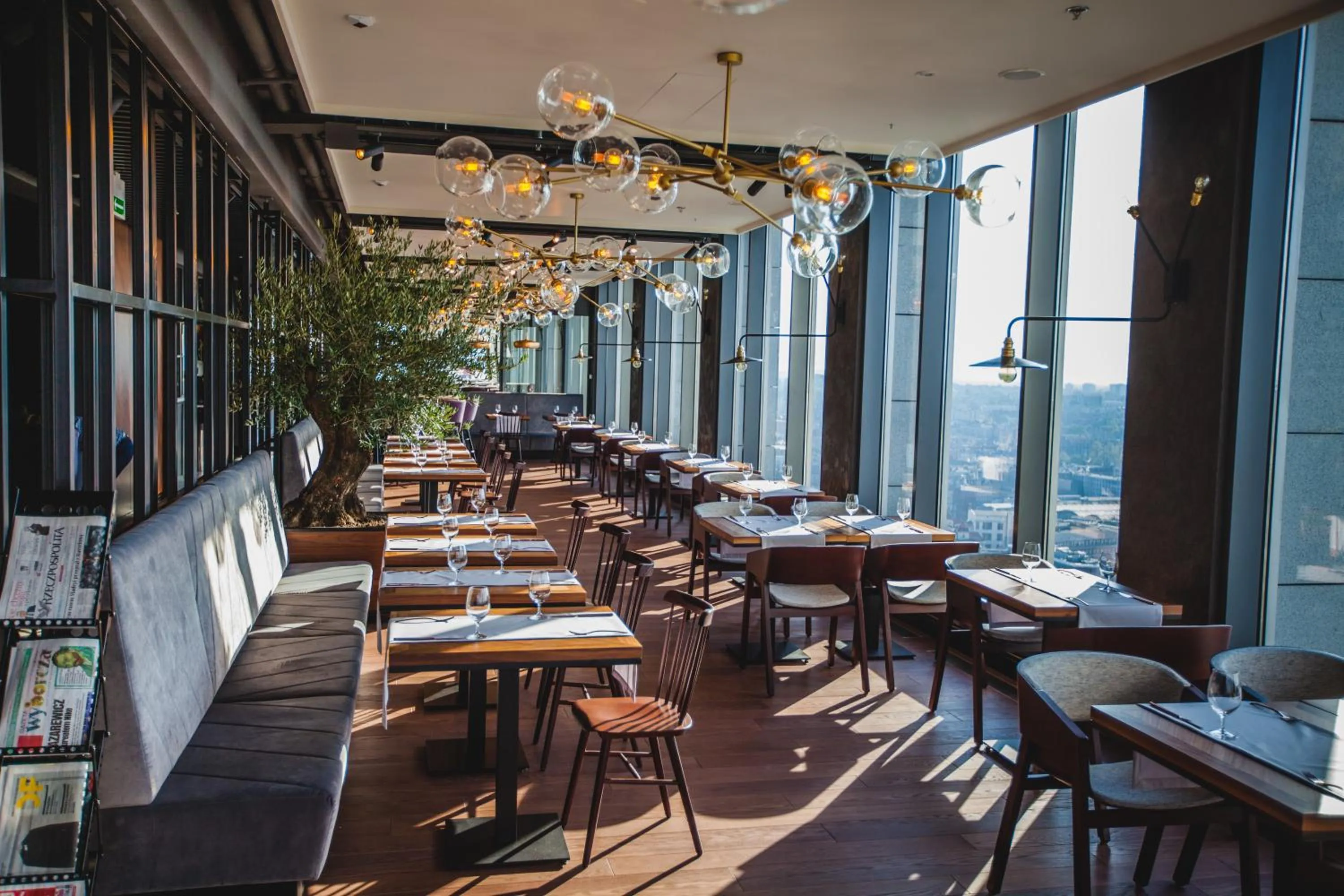 Restaurant/places to eat in Courtyard by Marriott Katowice City Center