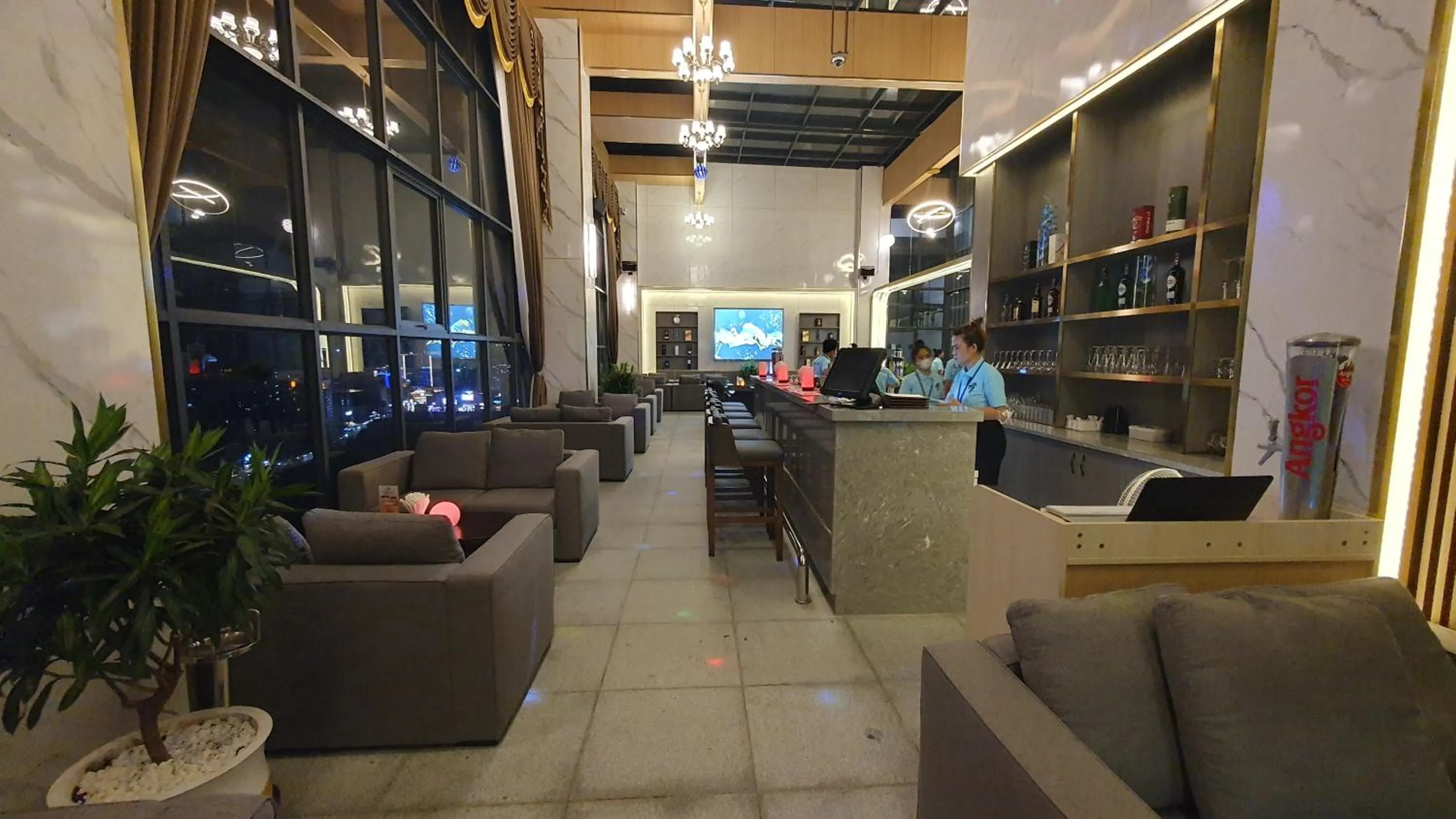 Restaurant/places to eat in Legend Hotel and Resort