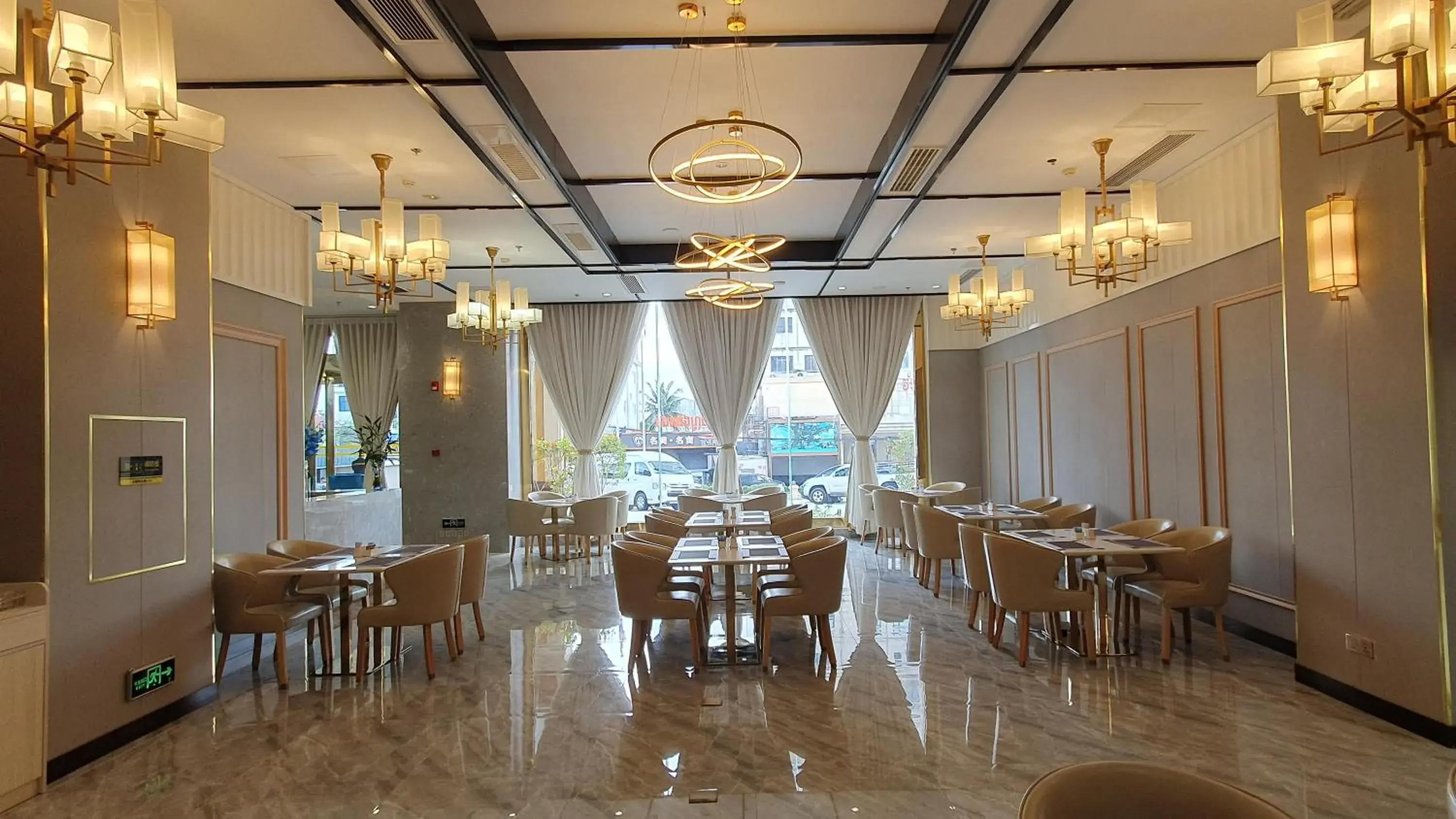 Restaurant/places to eat in Legend Hotel and Resort Restaurant/places to eat in Legend Hotel and Resort