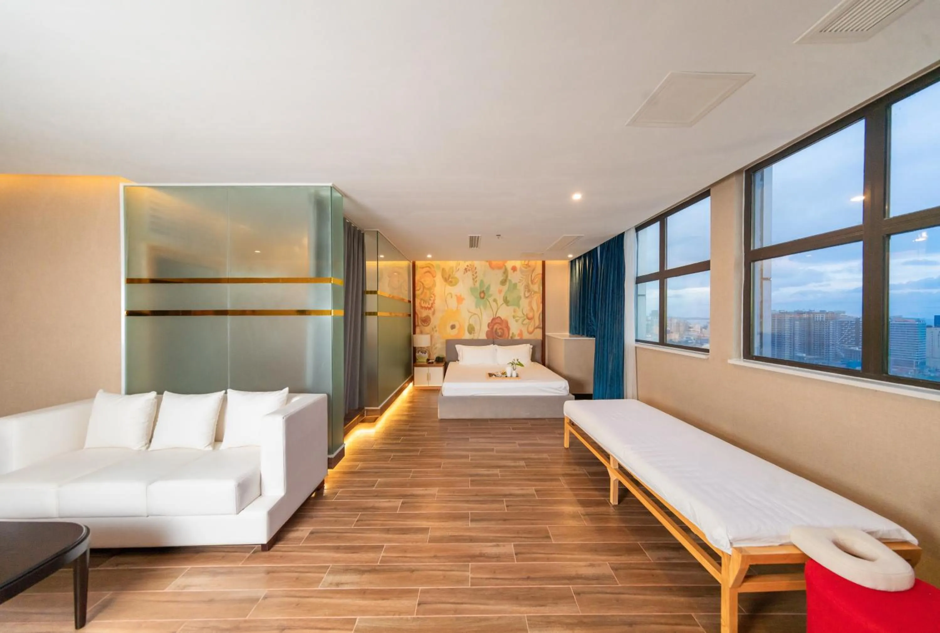 Photo of the whole room, Bed in Legend Hotel and Resort