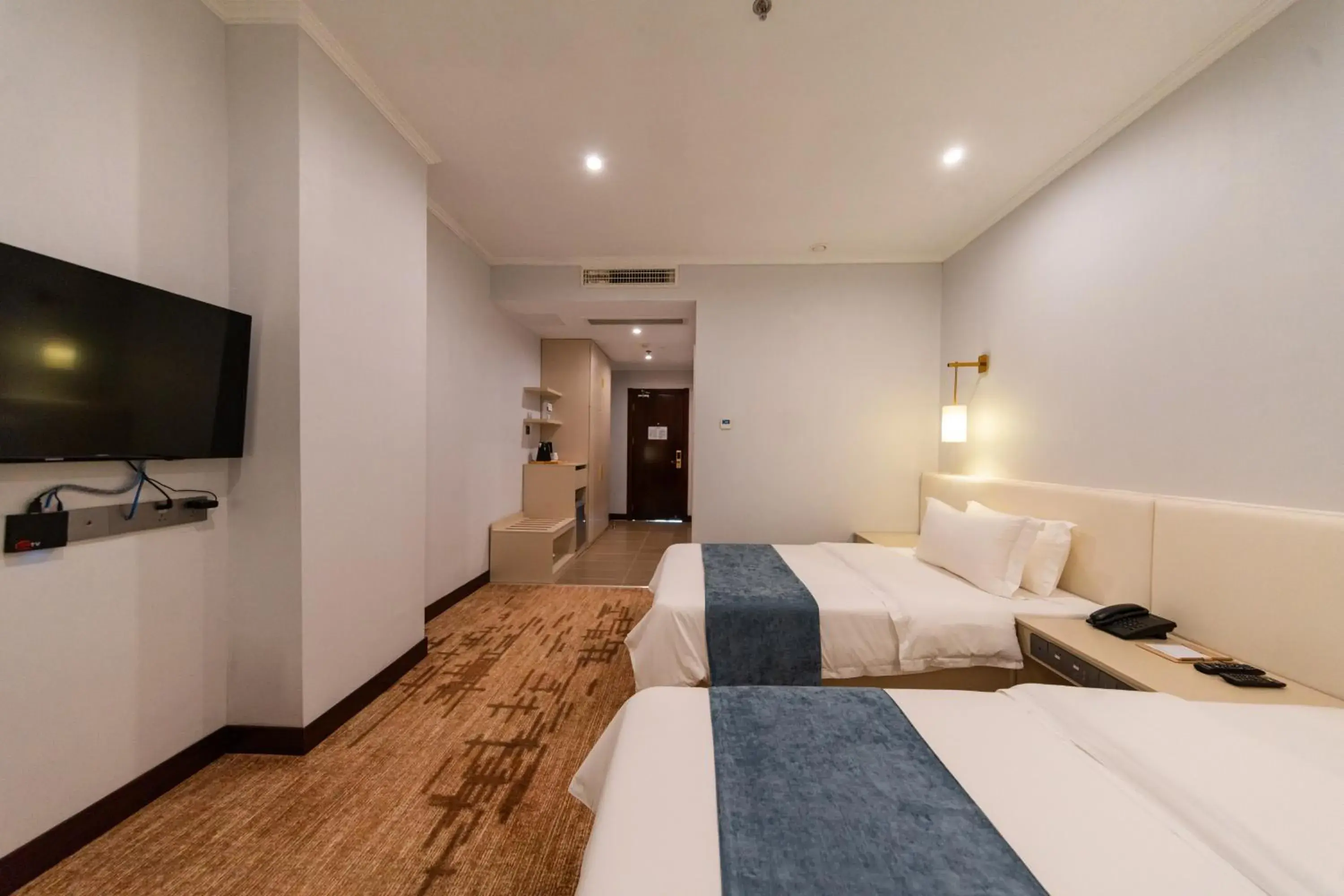 Superior Twin - No Window in Legend Hotel and Resort Superior Twin - No Window in Legend Hotel and Resort