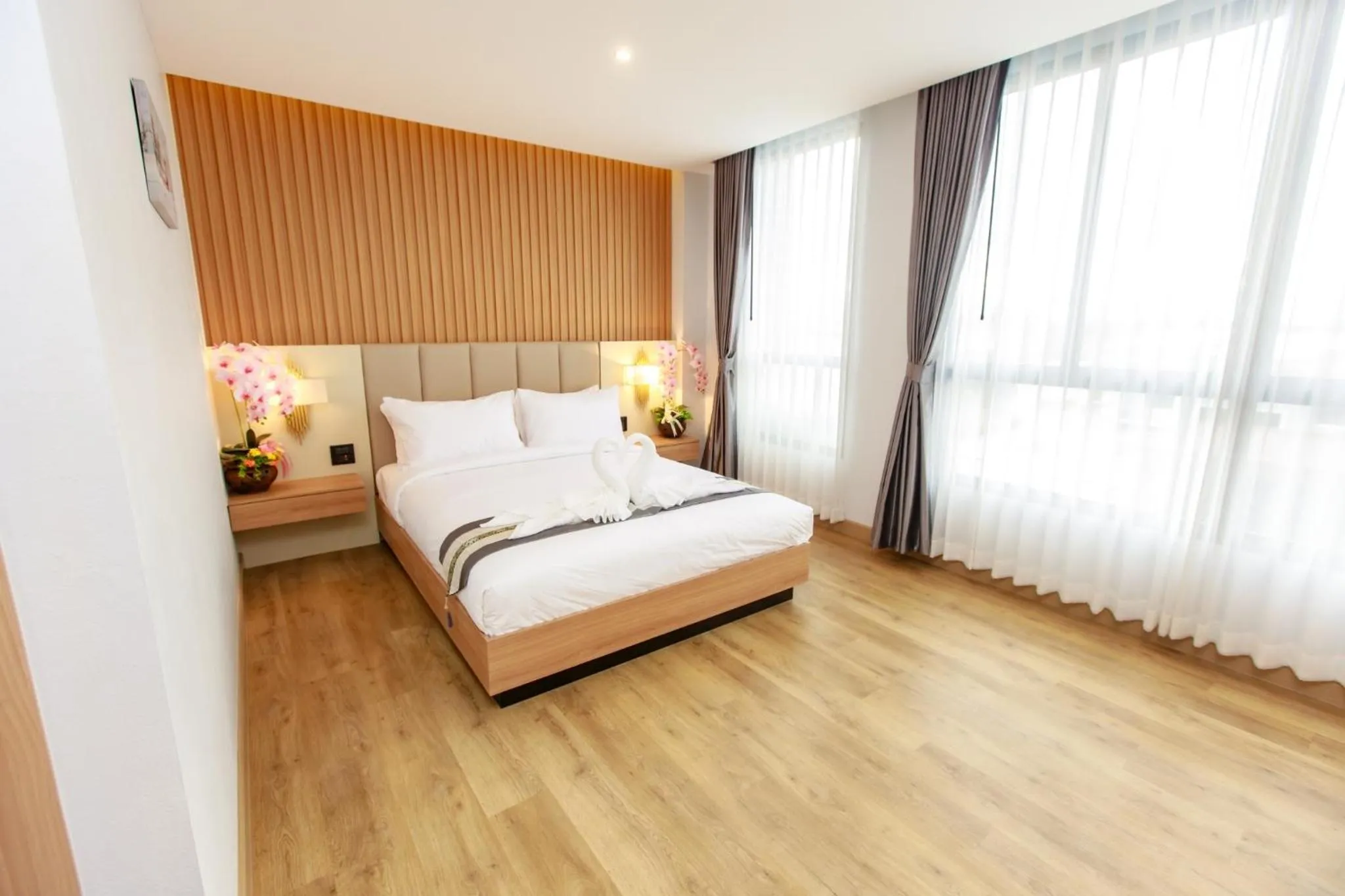 Photo of the whole room, Bed in Siri Hotel Lumphun