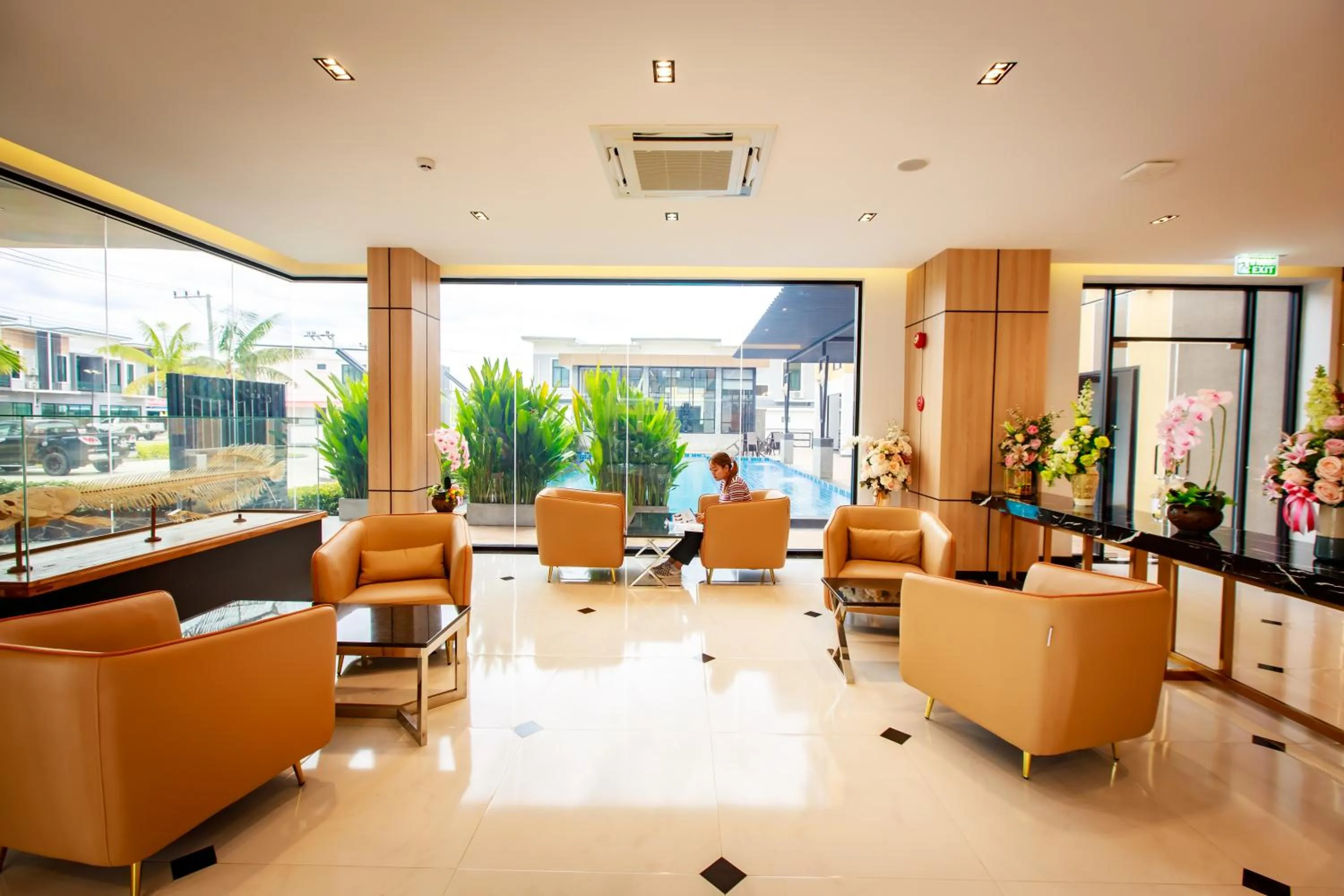 Seating area in Siri Hotel Lumphun