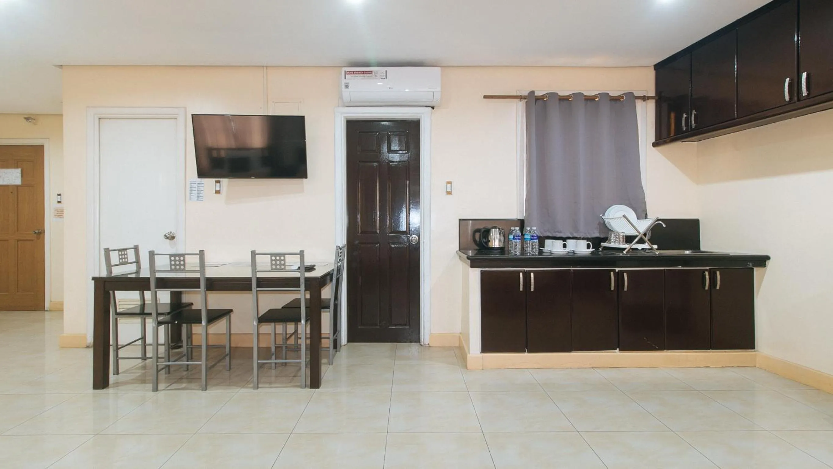 TV and multimedia in 153 Silverio Suites Paranaque City