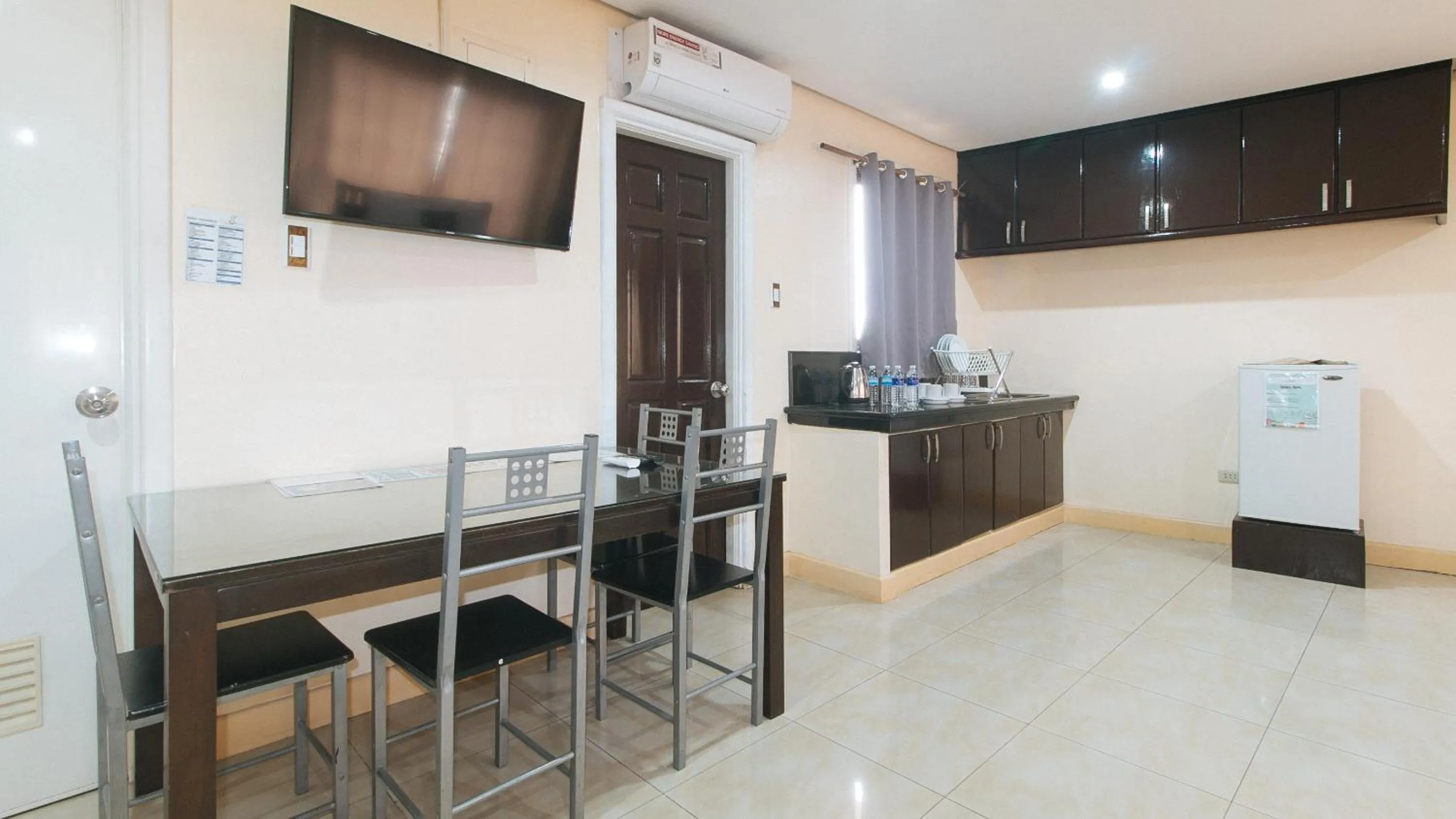 TV and multimedia in 153 Silverio Suites Paranaque City