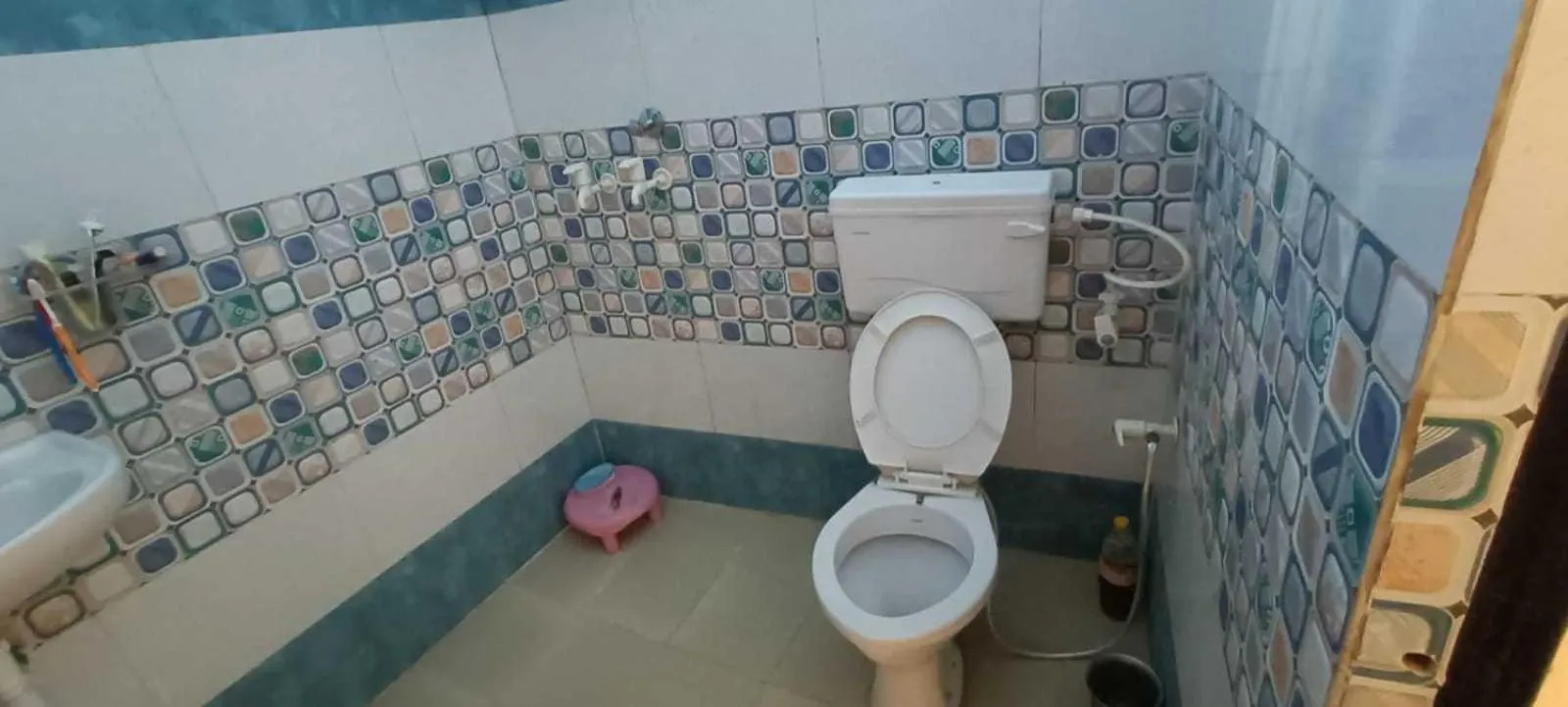 Bathroom in Hotel O POP Angoori Farm House