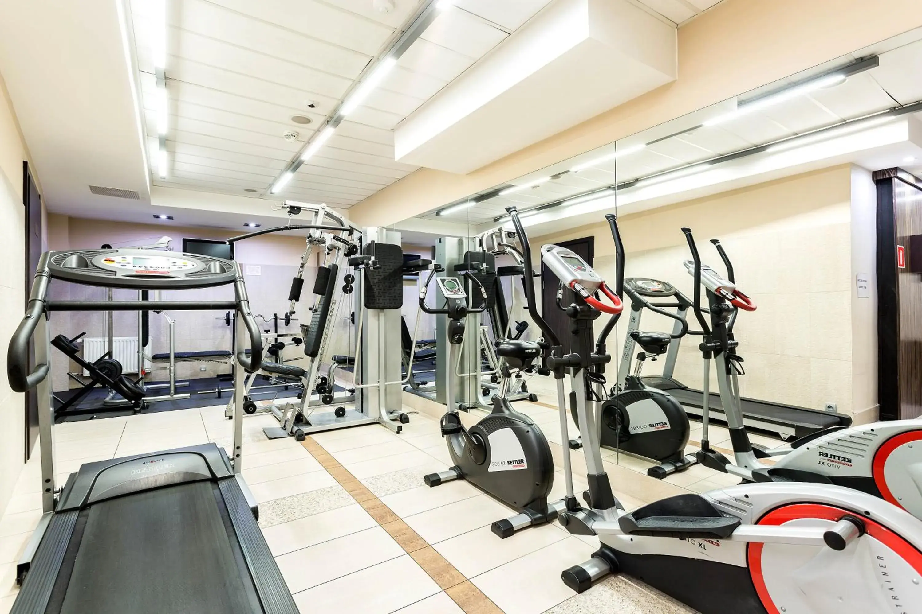 Fitness centre/facilities in Qubus Hotel Kielce Fitness centre/facilities in Qubus Hotel Kielce