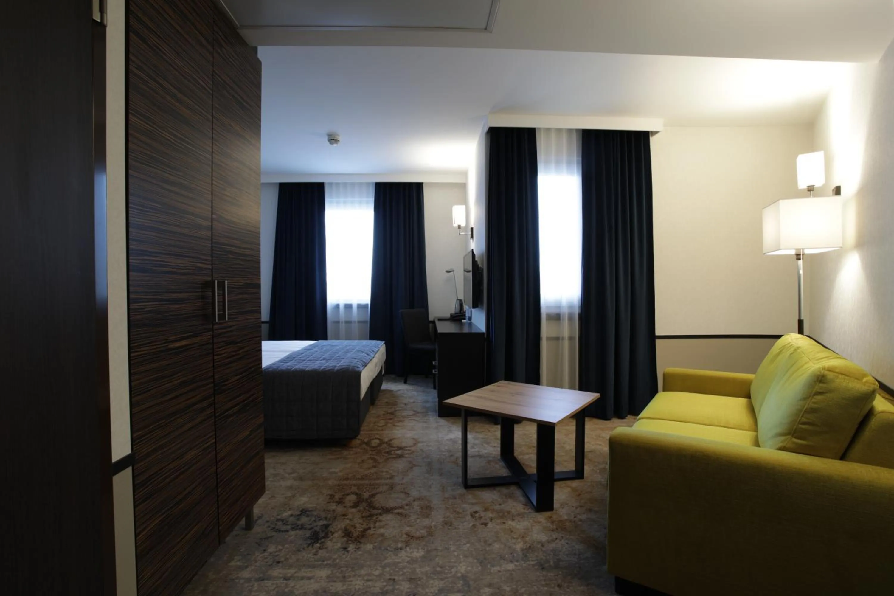 Bedroom, Bed in Qubus Hotel Kielce