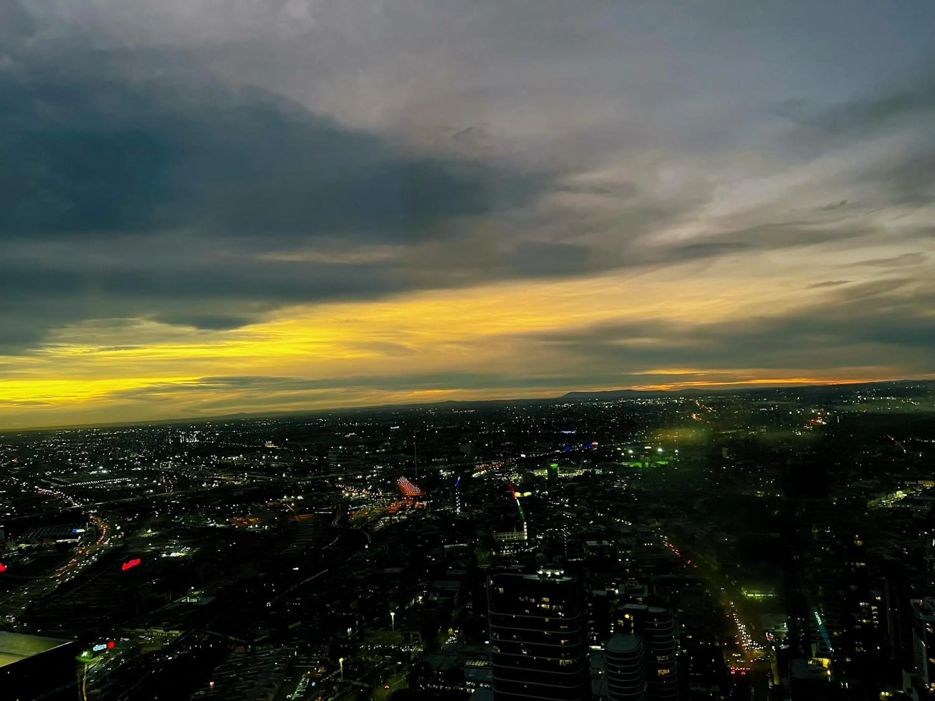 WSP luxury 2b2b apartment in CBD with free parking
