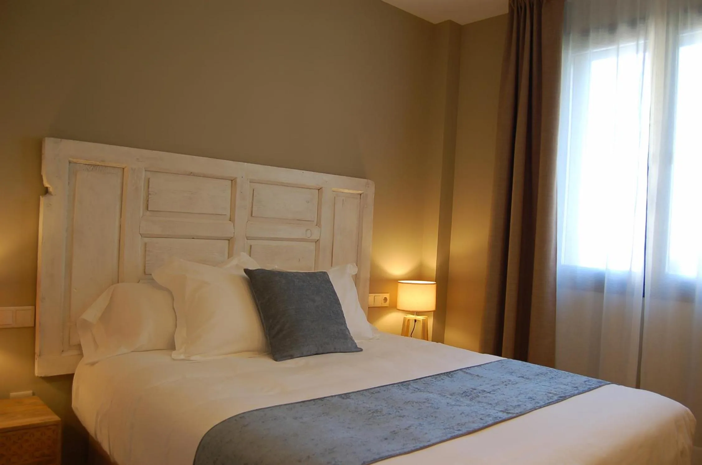 Dauria Suites HA