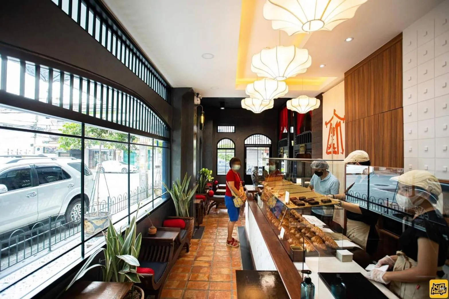 Lynlan Hostel & Cafe