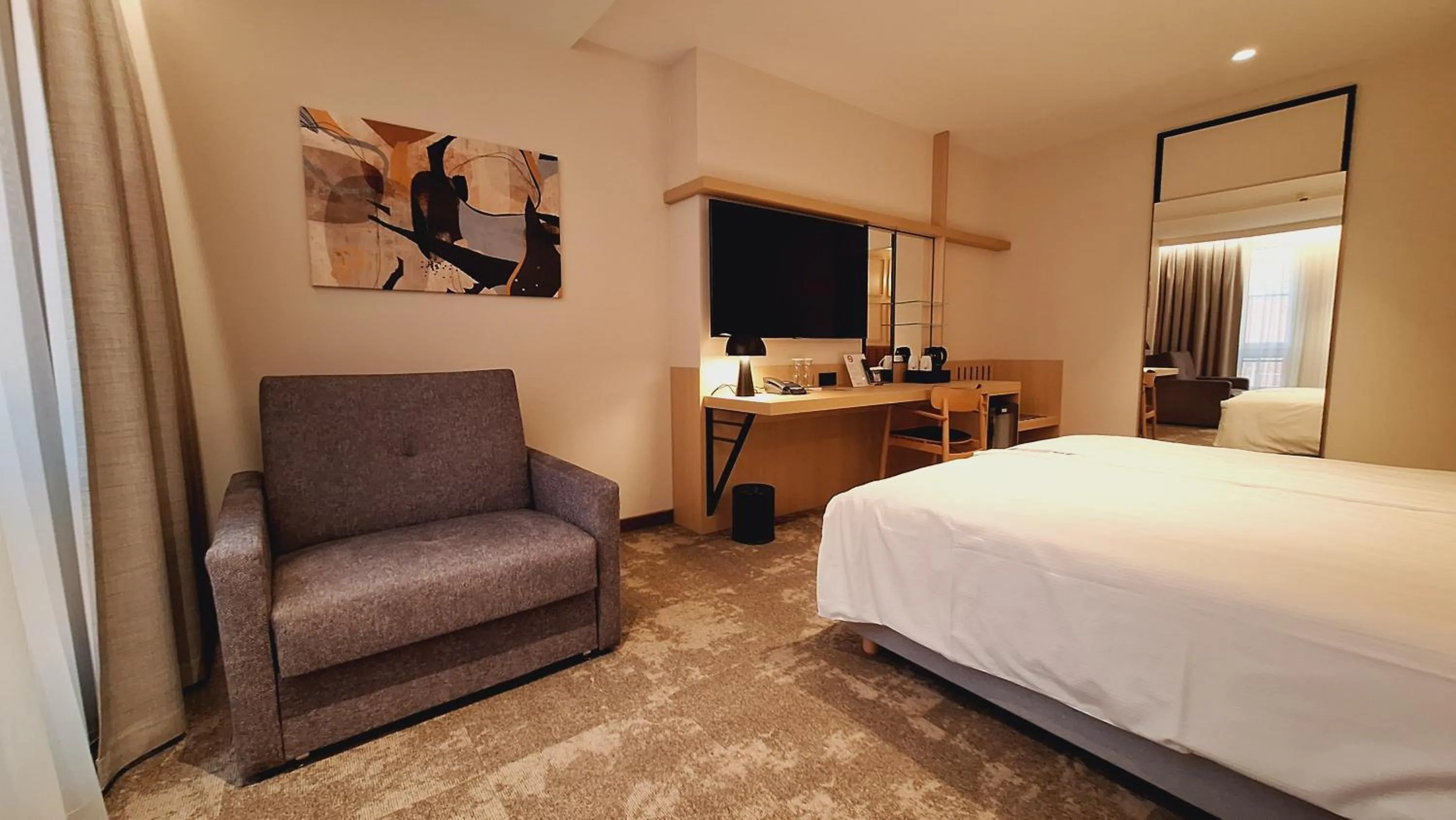 TV and multimedia, Bed in Qubus Hotel Wrocław