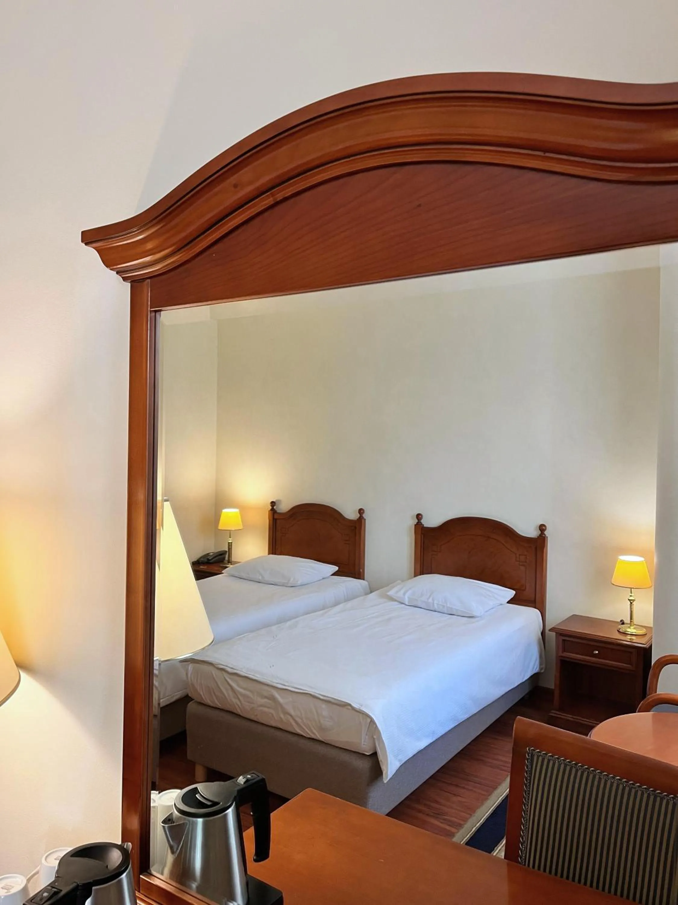 Coffee/tea facilities, Bed in Qubus Hotel Wrocław