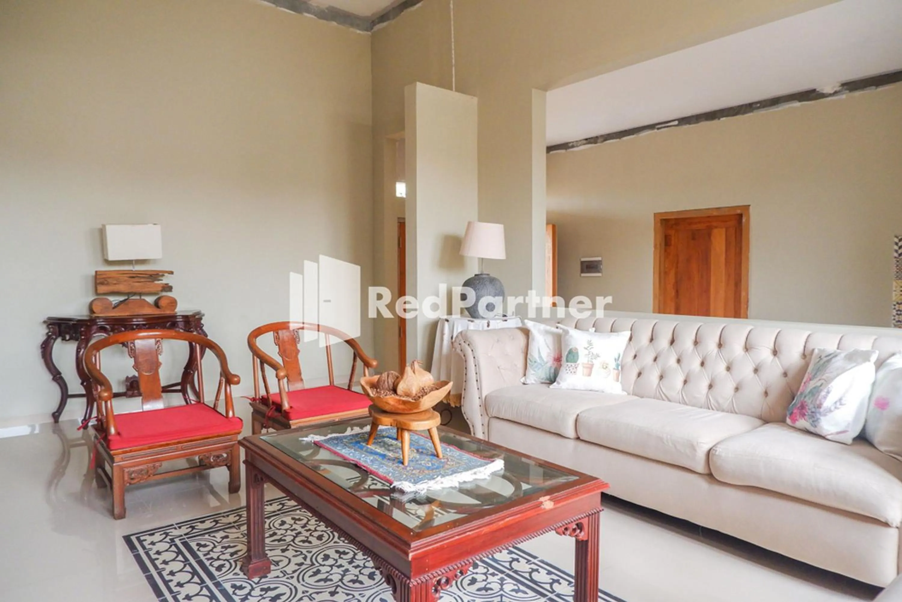 Seating area in Rumah CIA Taman Siswa near Malioboro Yogyakarta Mitra RedDoorz