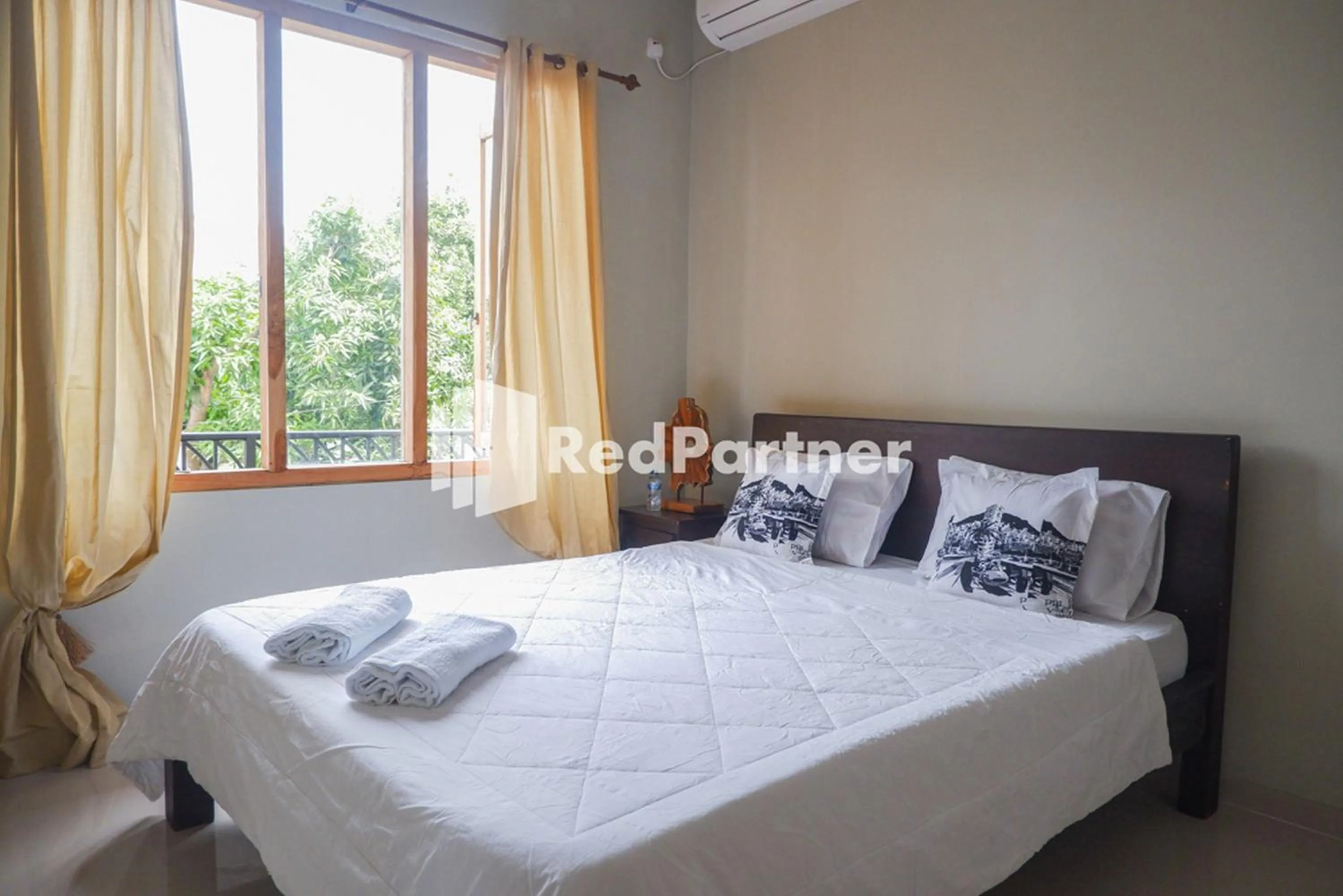 Bedroom, Bed in Rumah CIA Taman Siswa near Malioboro Yogyakarta Mitra RedDoorz