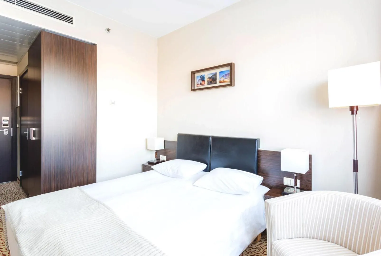 Bed in Qubus Hotel Łódź