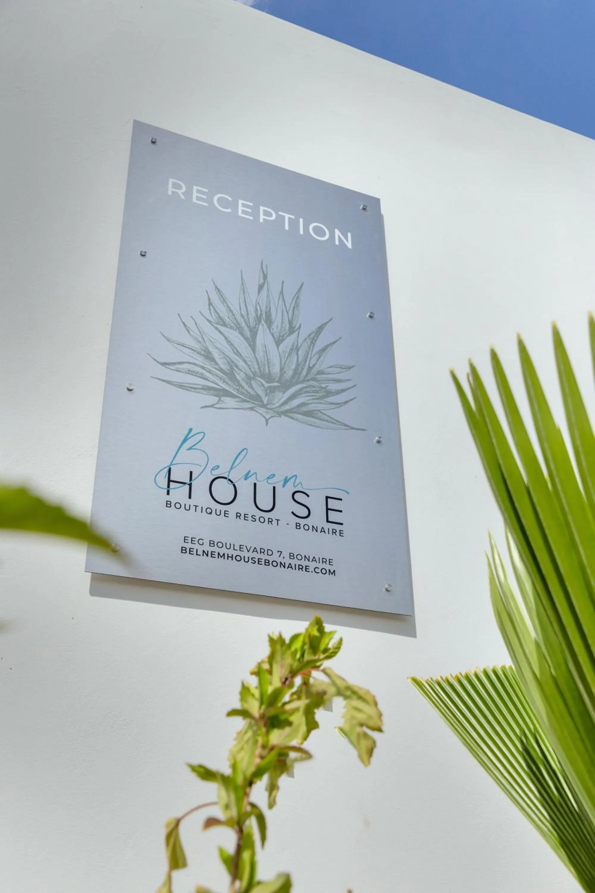 Logo/Certificate/Sign in Belnem House Bonaire