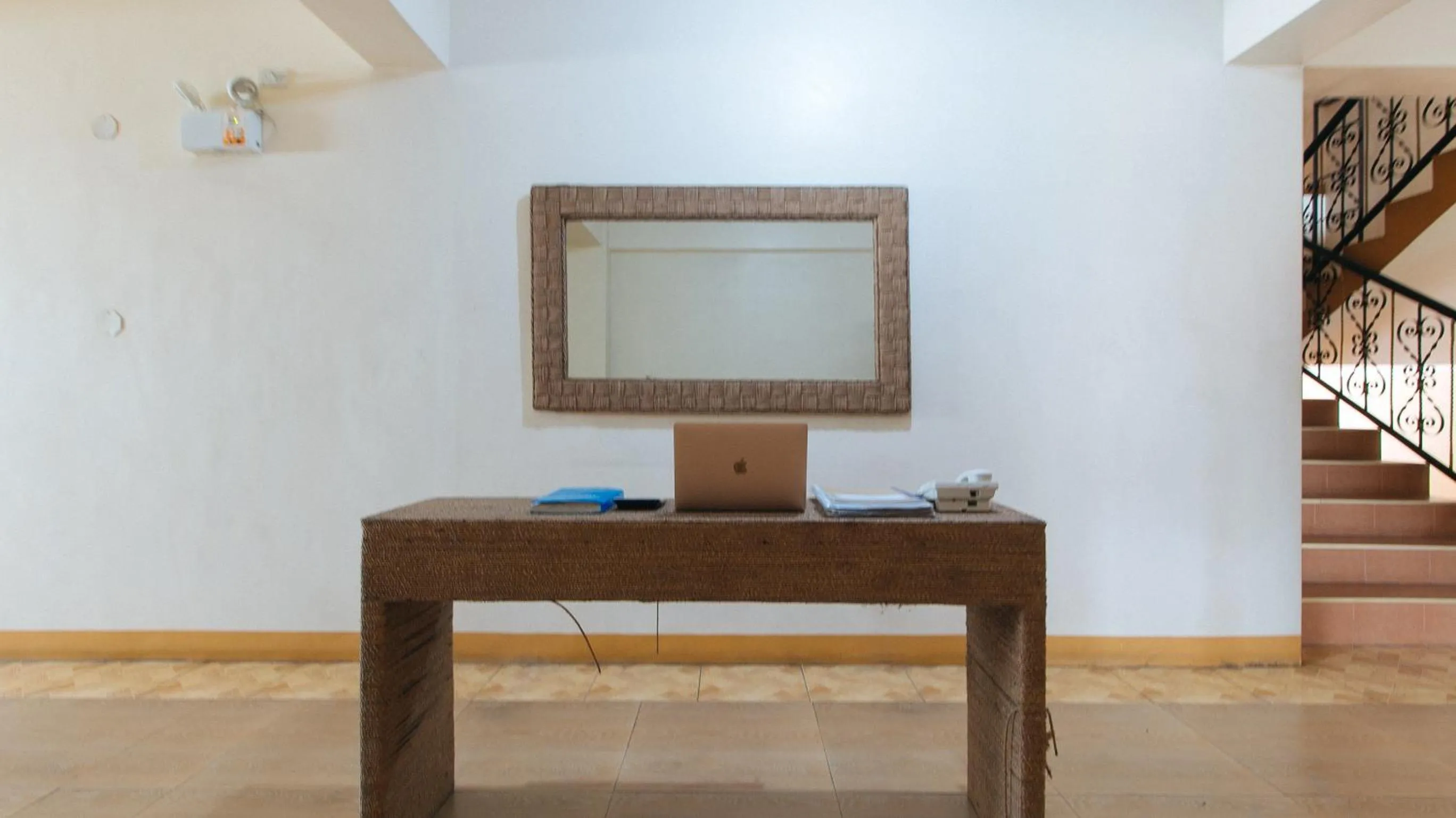 Lobby or reception in RedDoorz @ Golden Skye Hotel Guagua