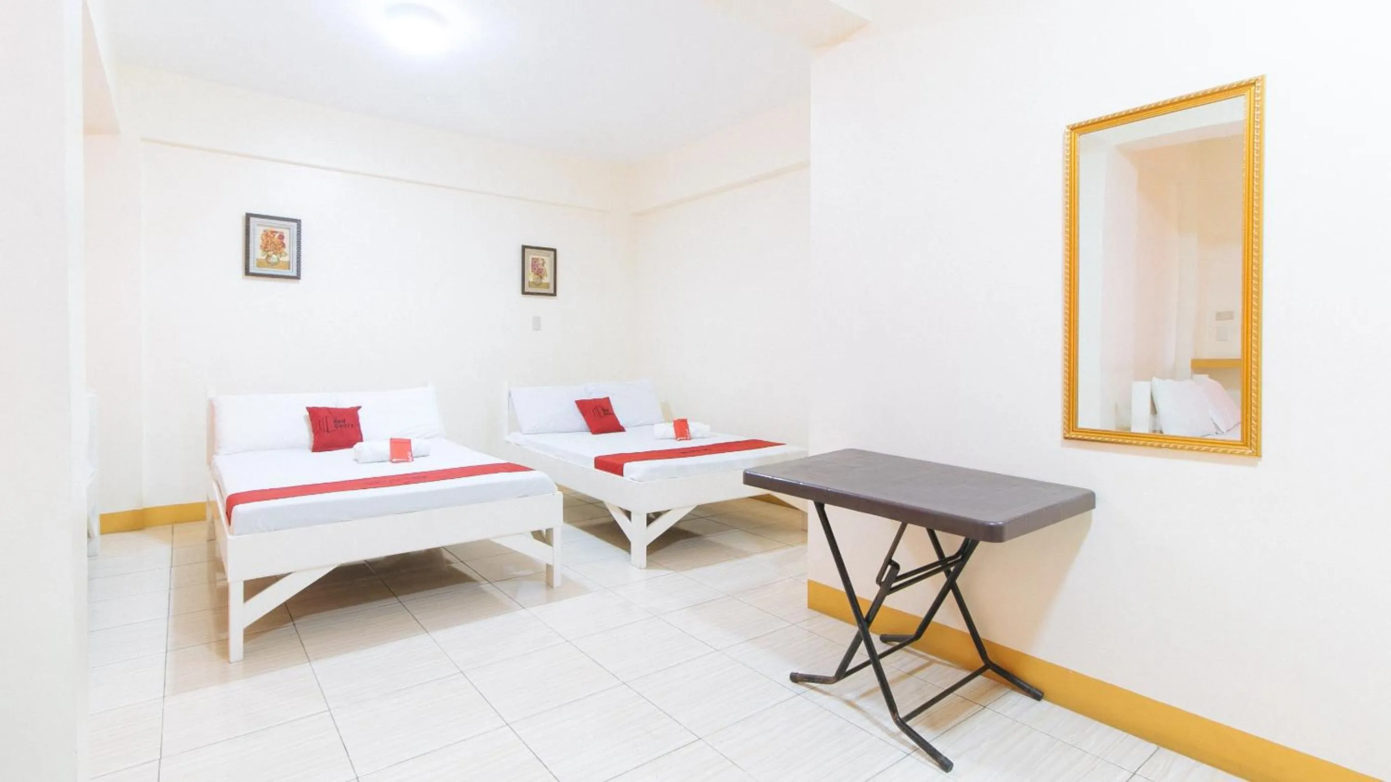 Photo of the whole room in RedDoorz @ Golden Skye Hotel Guagua