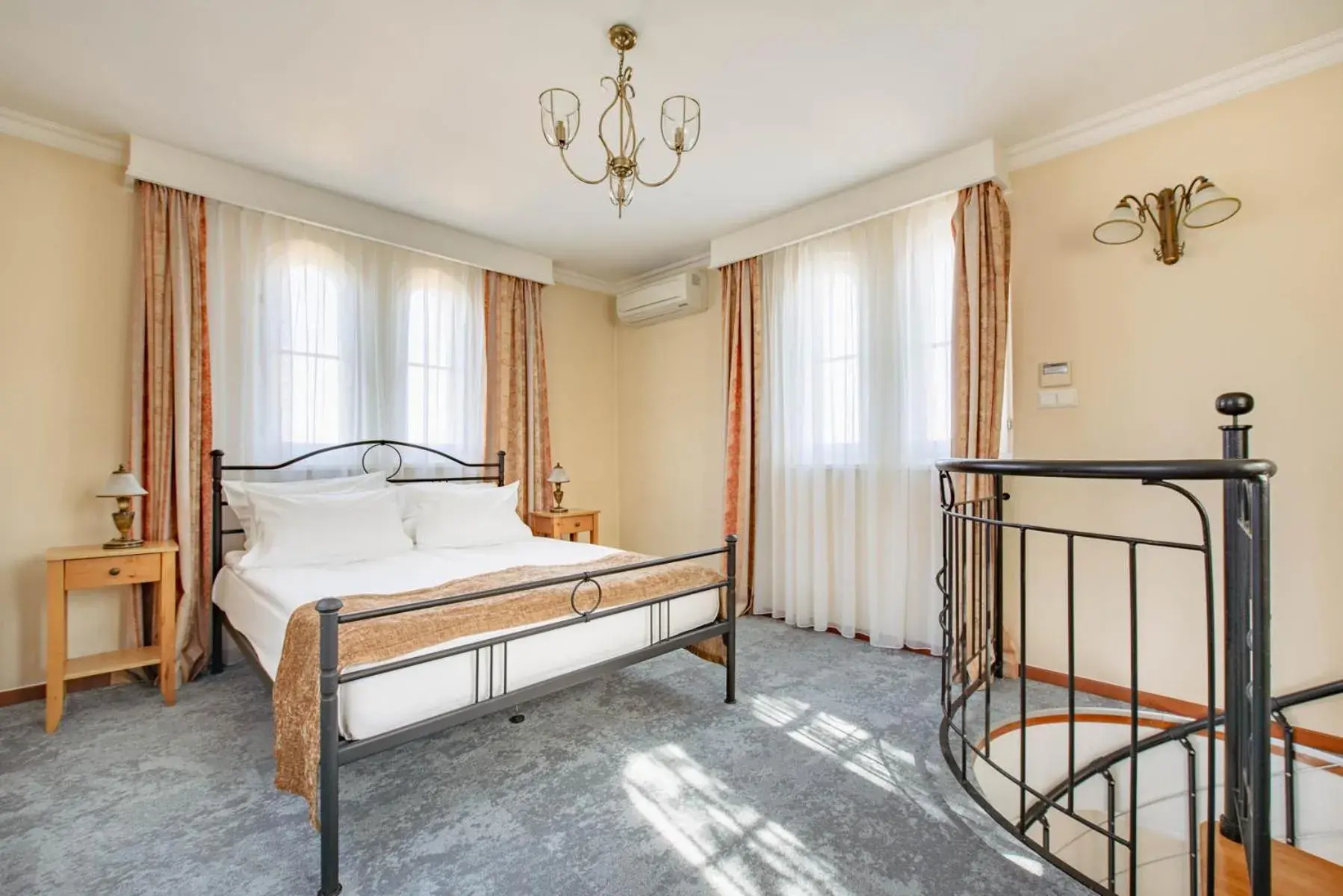 Bedroom, Bed in Villa Sedan - Destigo Hotels Bedroom, Bed in Villa Sedan - Destigo Hotels