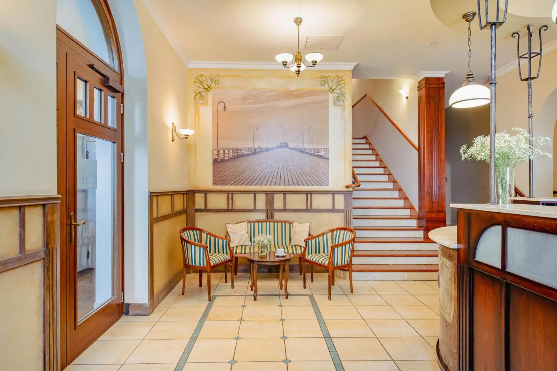 Seating area in Villa Sedan - Destigo Hotels