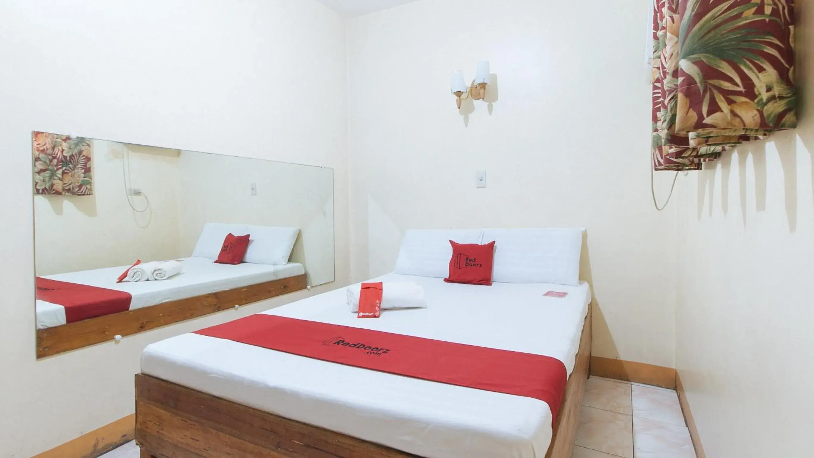 Double Room in RedDoorz @ Golden Victory Hotel Mabalacat Pampanga Double Room in RedDoorz @ Golden Victory Hotel Mabalacat Pampanga
