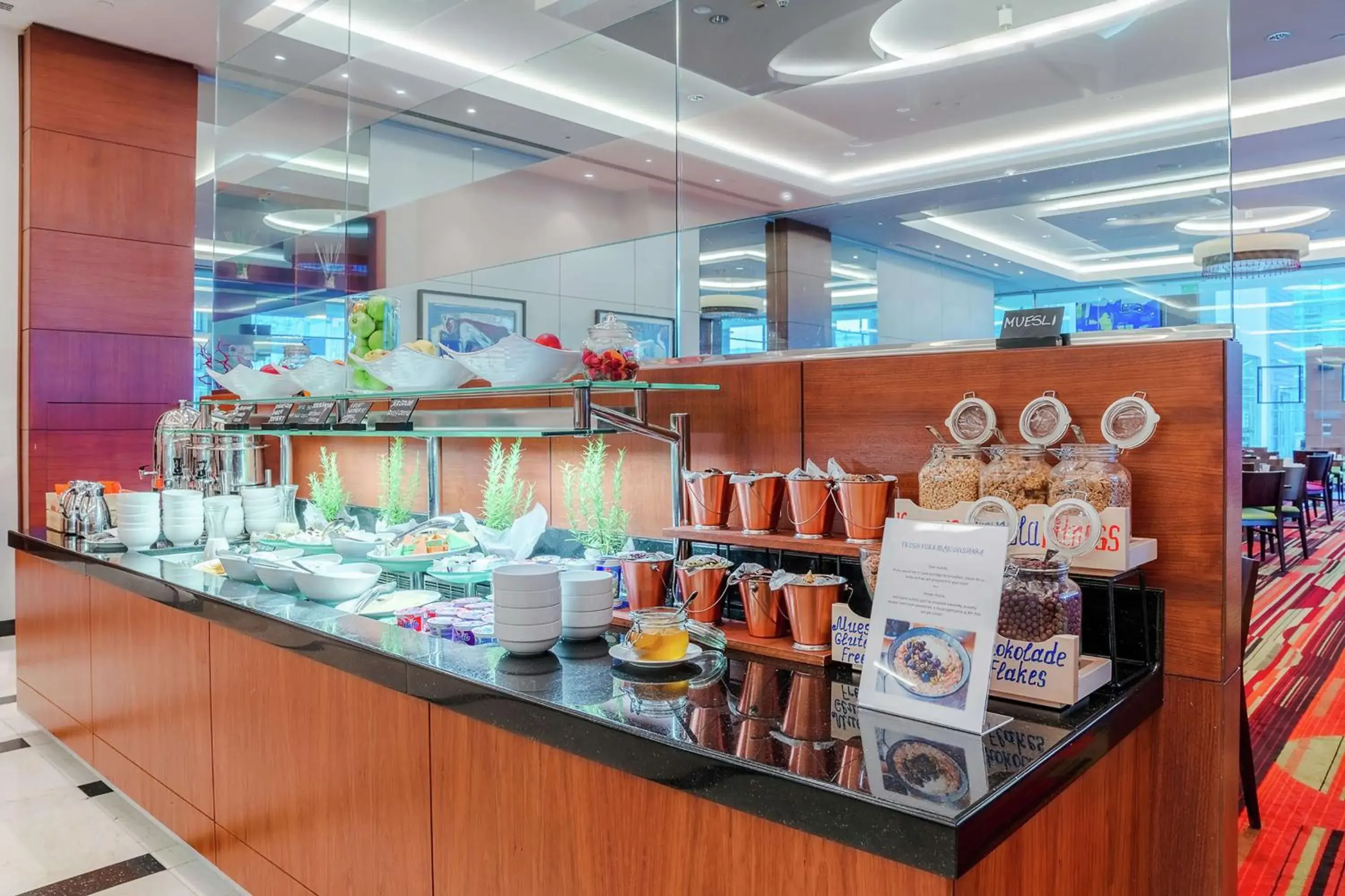 Restaurant/places to eat in Hilton Warsaw City Hotel Restaurant/places to eat in Hilton Warsaw City Hotel