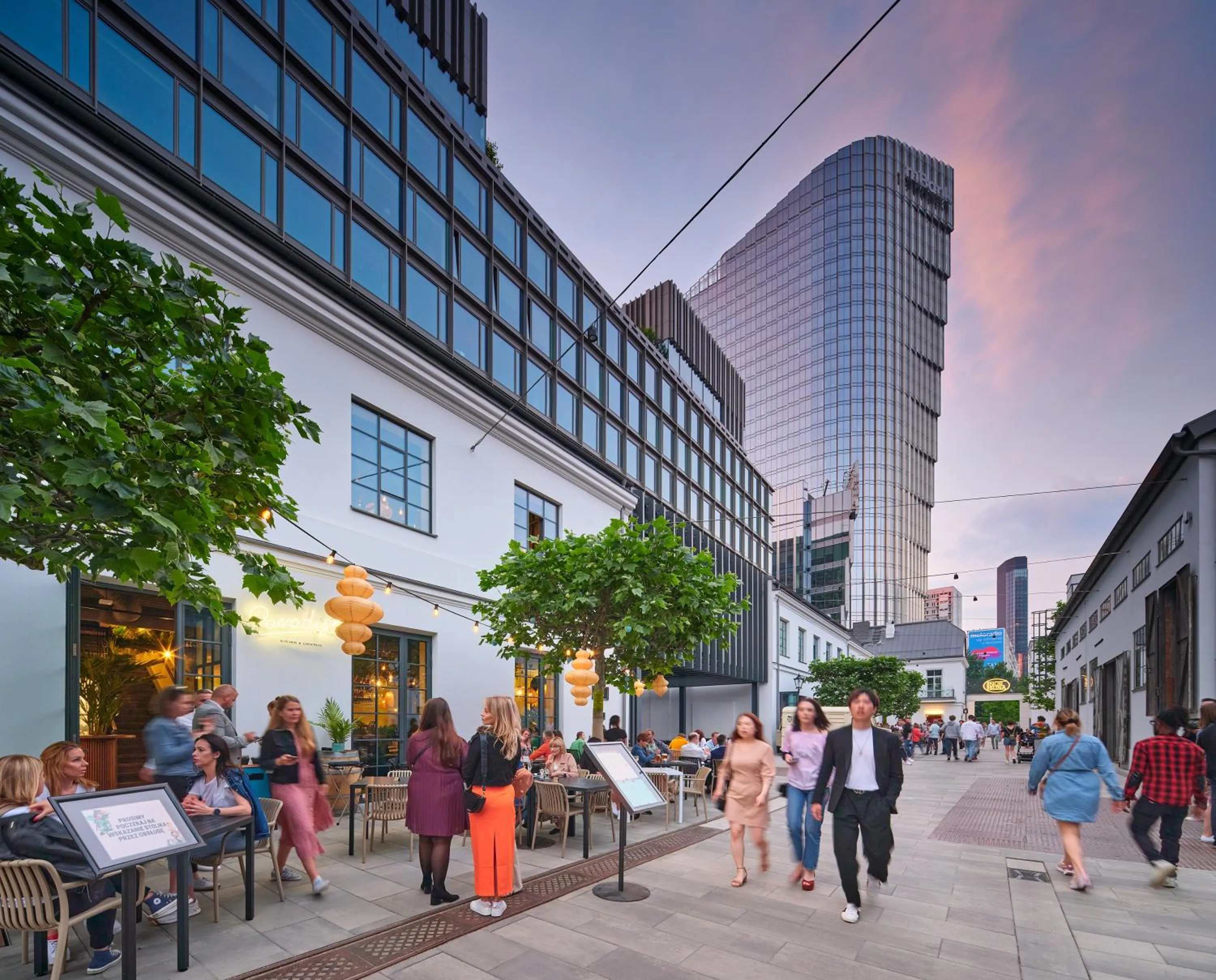 Restaurant/places to eat in Hilton Warsaw City Hotel