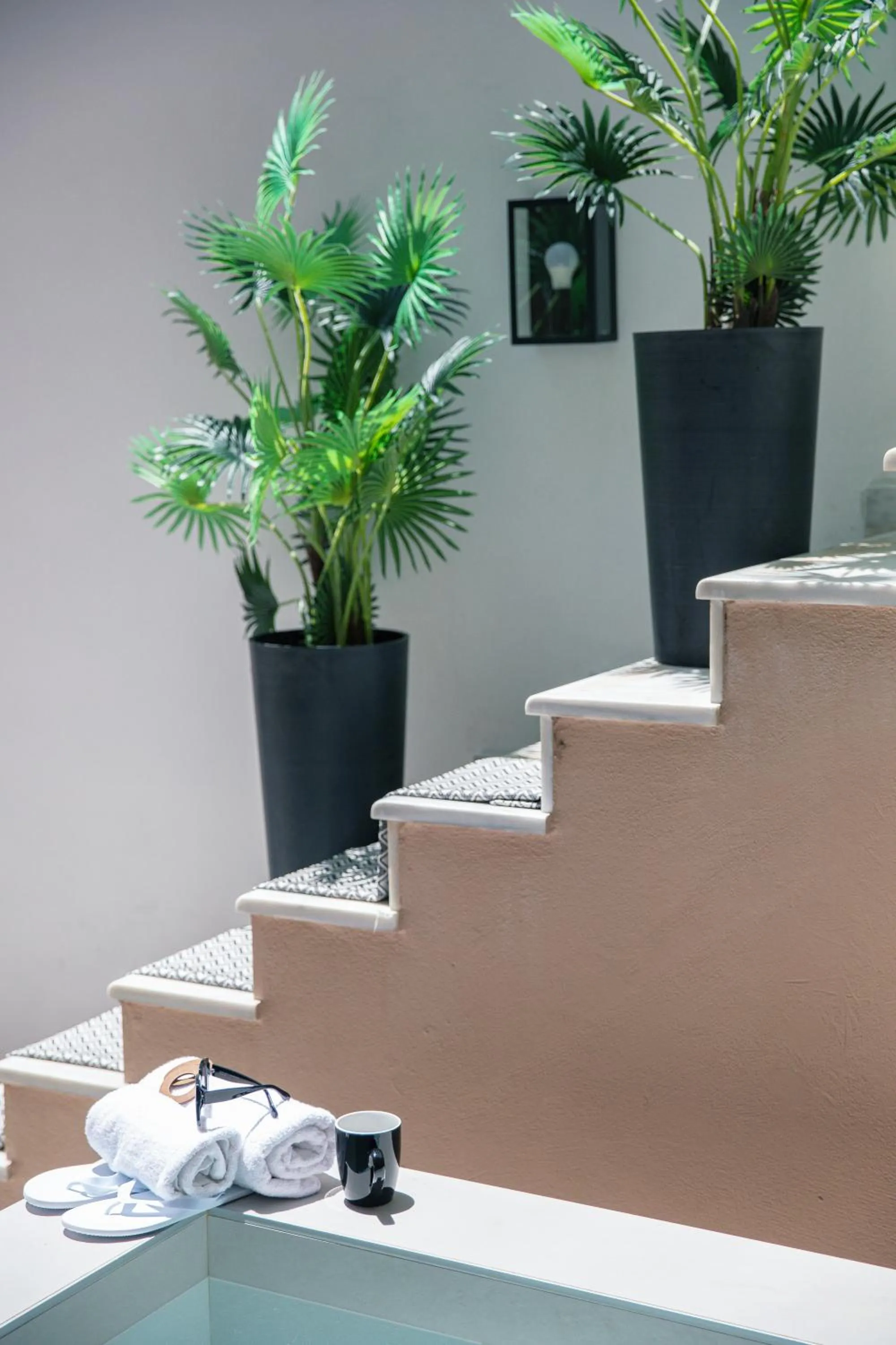 Decorative detail in Gateway Suites