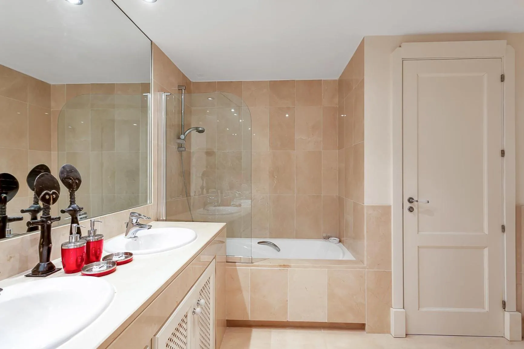 YOLO Spaces - Sotogrande Marina Boutique Apartment
