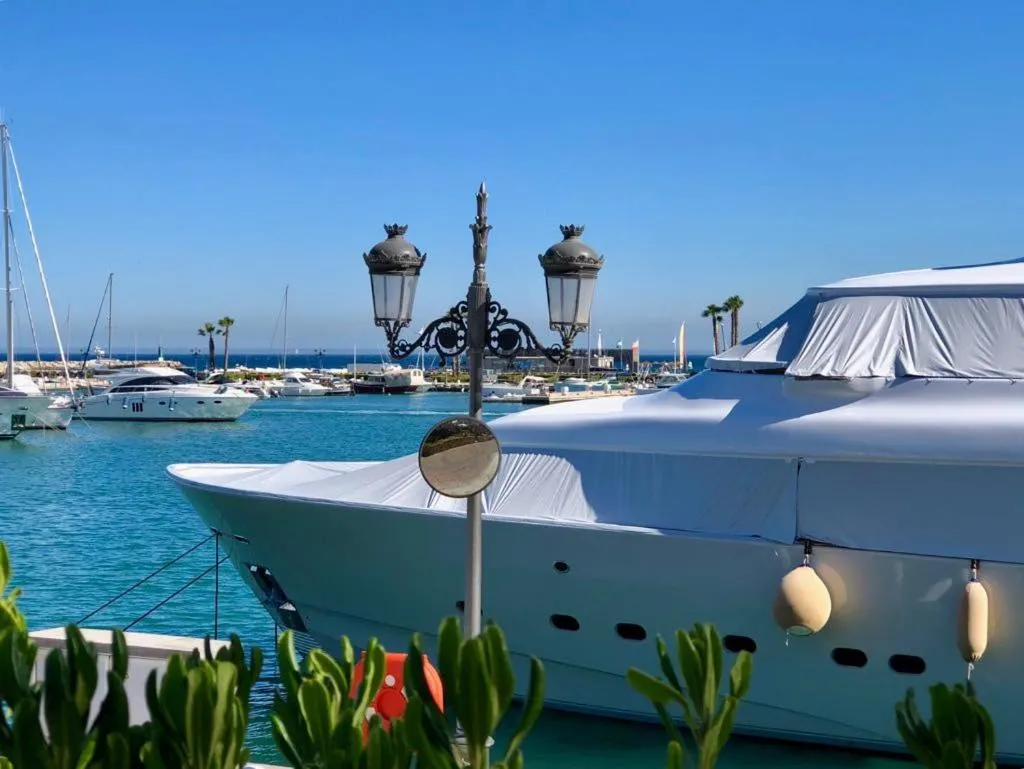 YOLO Spaces - Sotogrande Marina Boutique Apartment