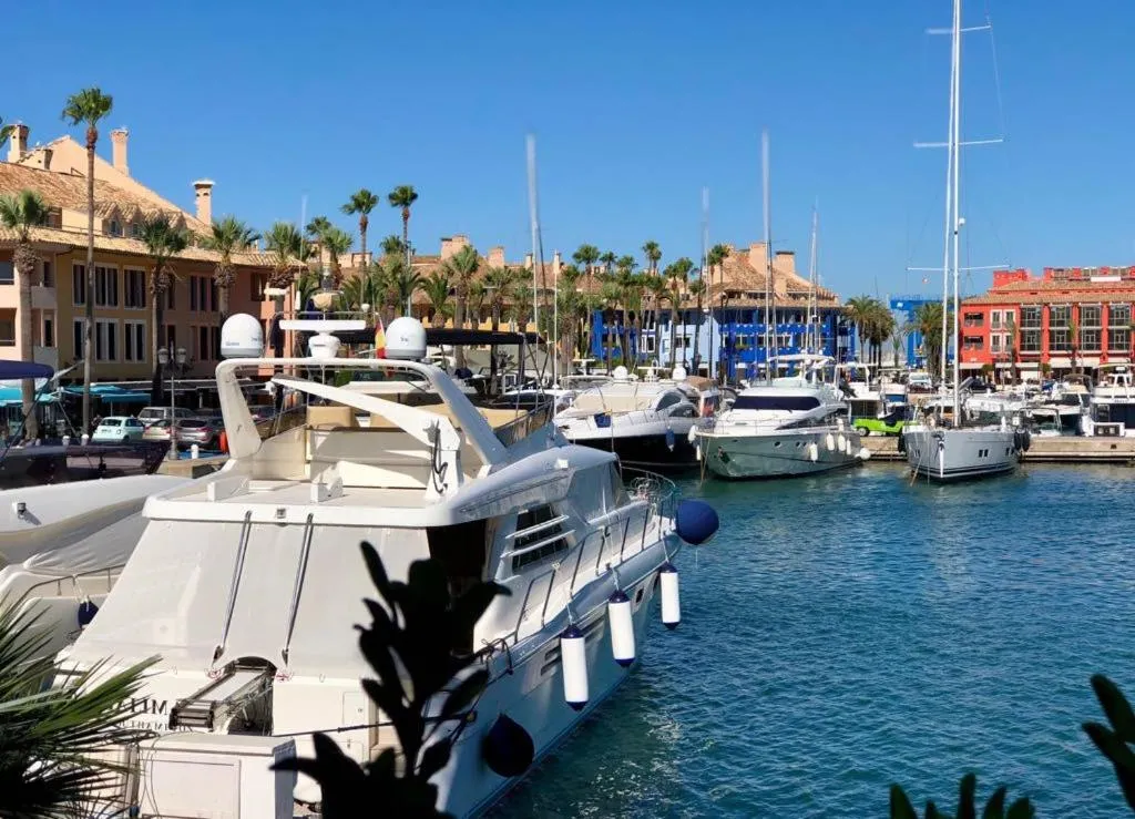 YOLO Spaces - Sotogrande Marina Boutique Apartment