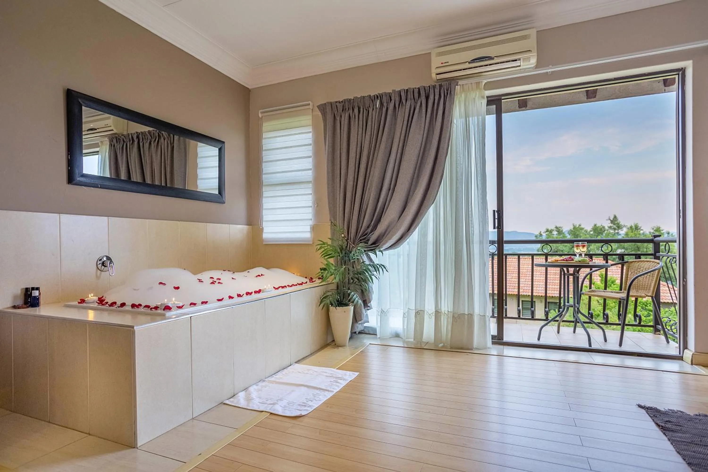 Bathroom in Three Oaks and an Aloe Boutique Hotel