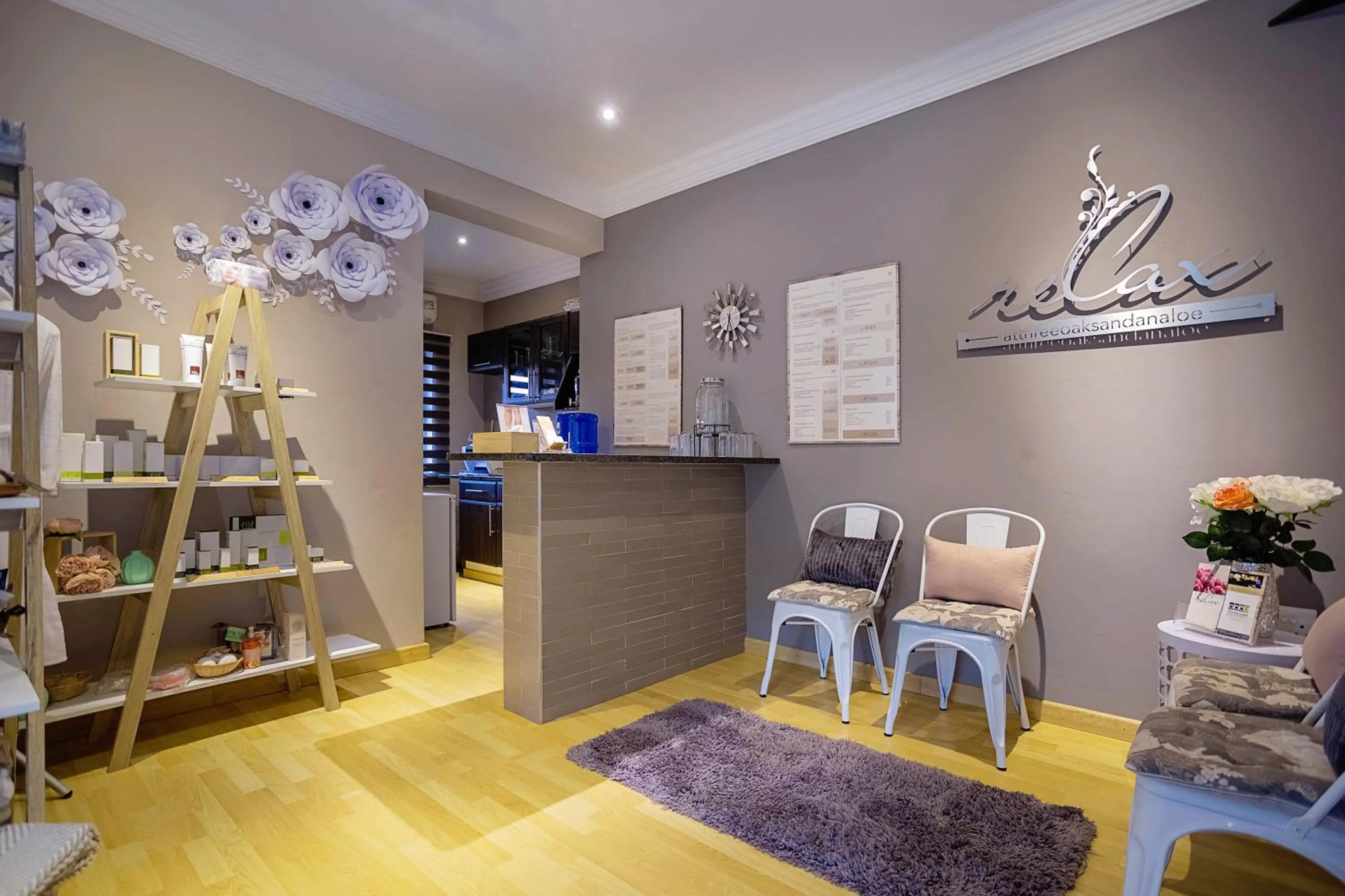 Lobby or reception in Three Oaks and an Aloe Boutique Hotel