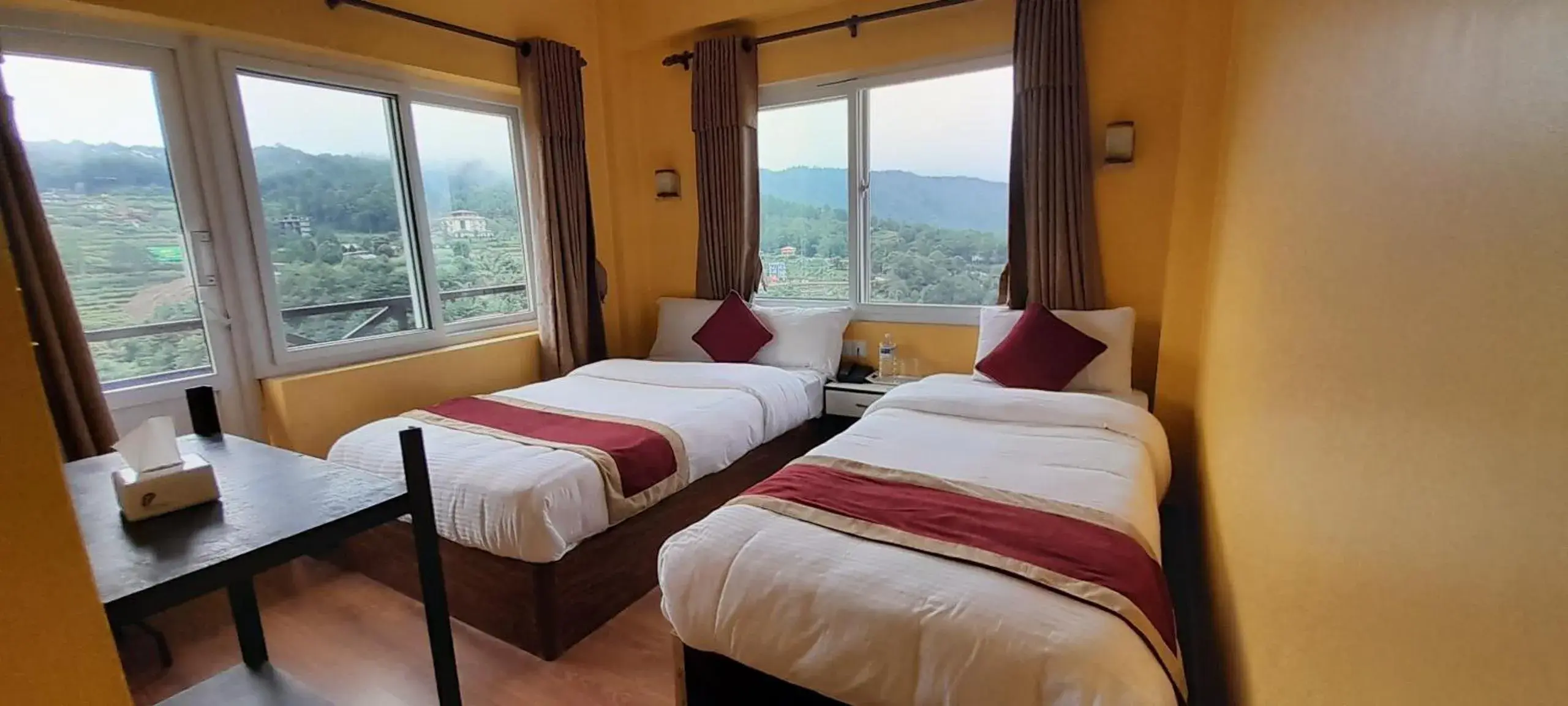 Deluxe Double Room with Two Double Beds in Paradise Villa Deluxe Double Room with Two Double Beds in Paradise Villa