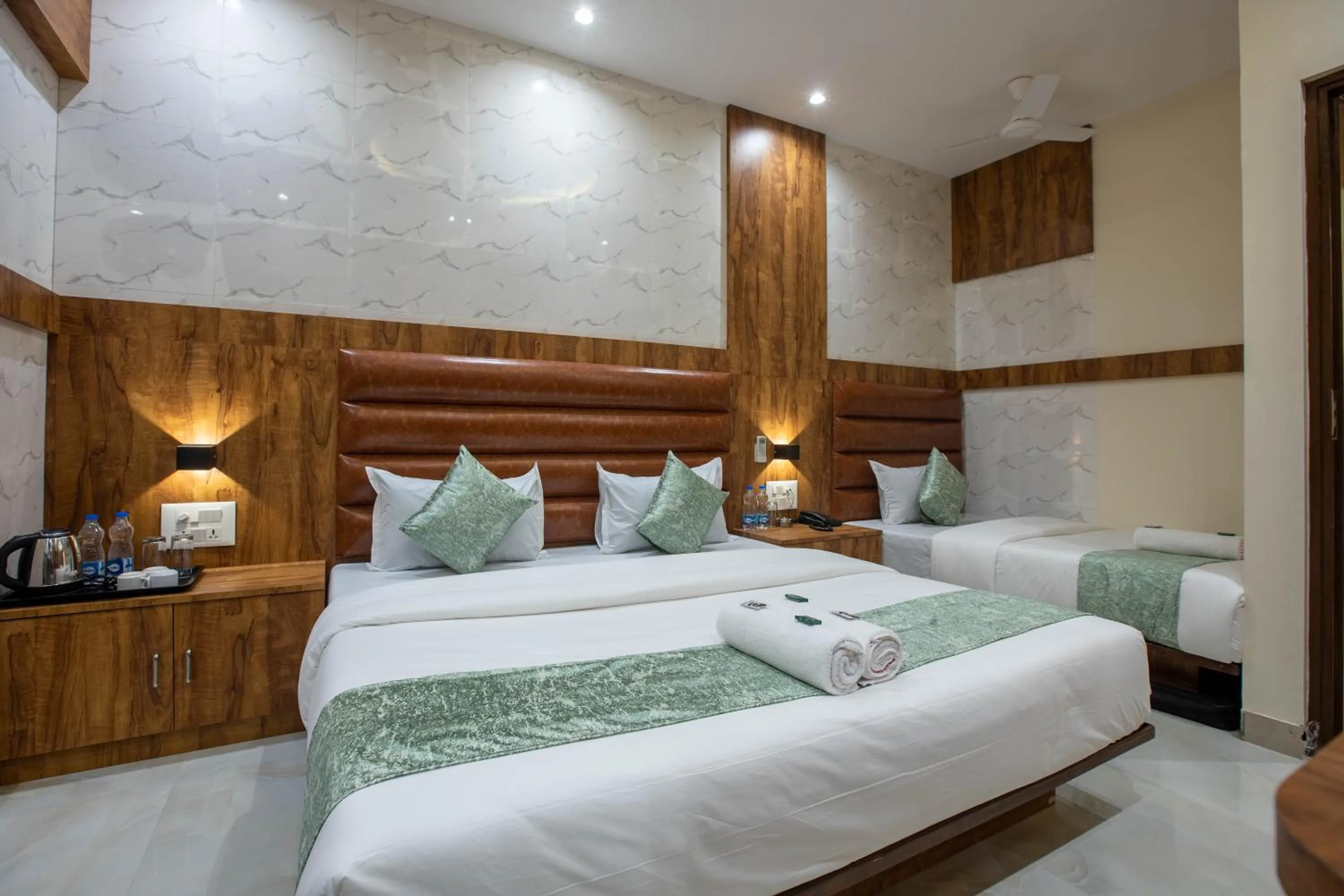 Bed in Hotels Heraa International